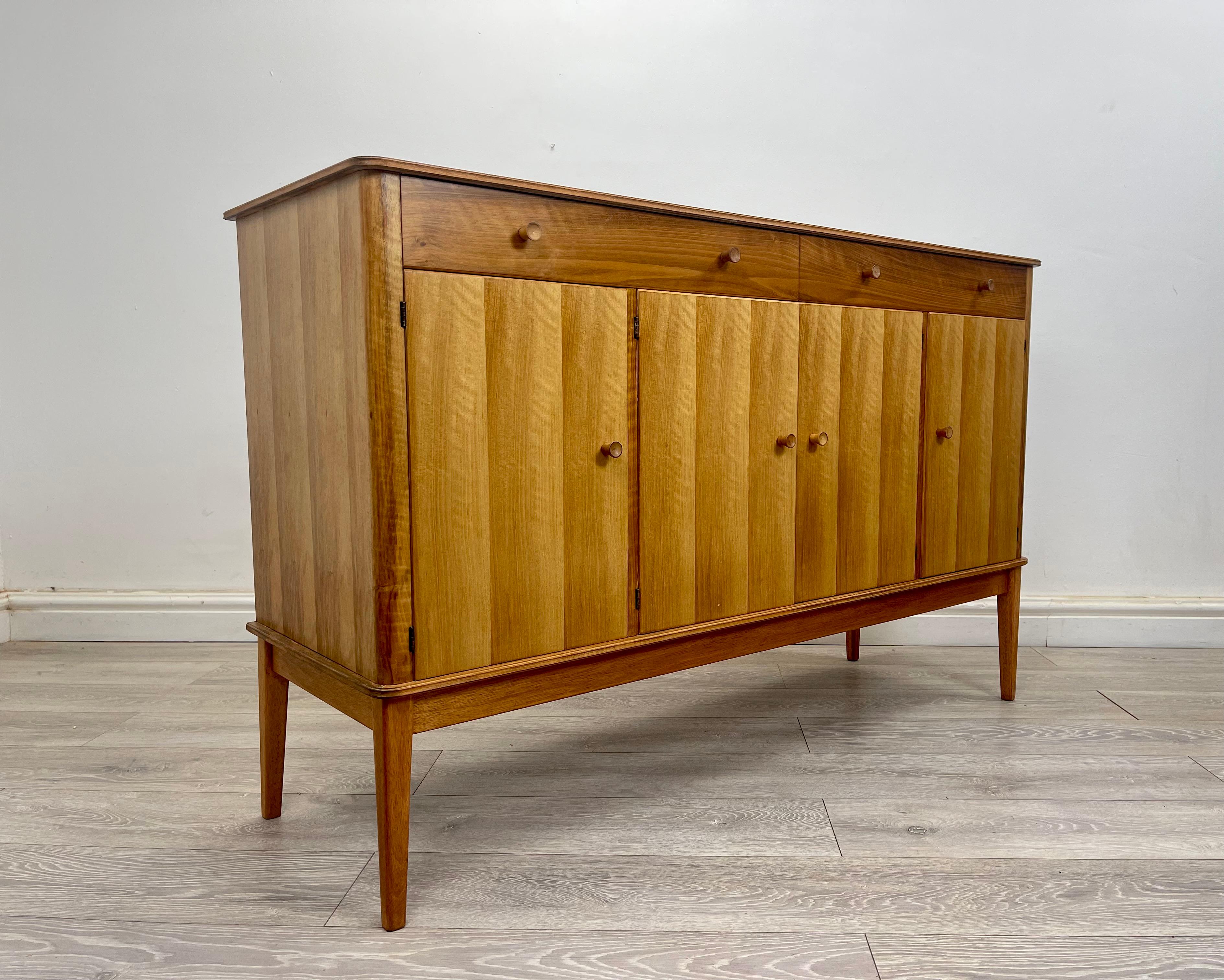 Midcentury Walnut Sideboard Gordon Russell In Excellent Condition In Hull, GB