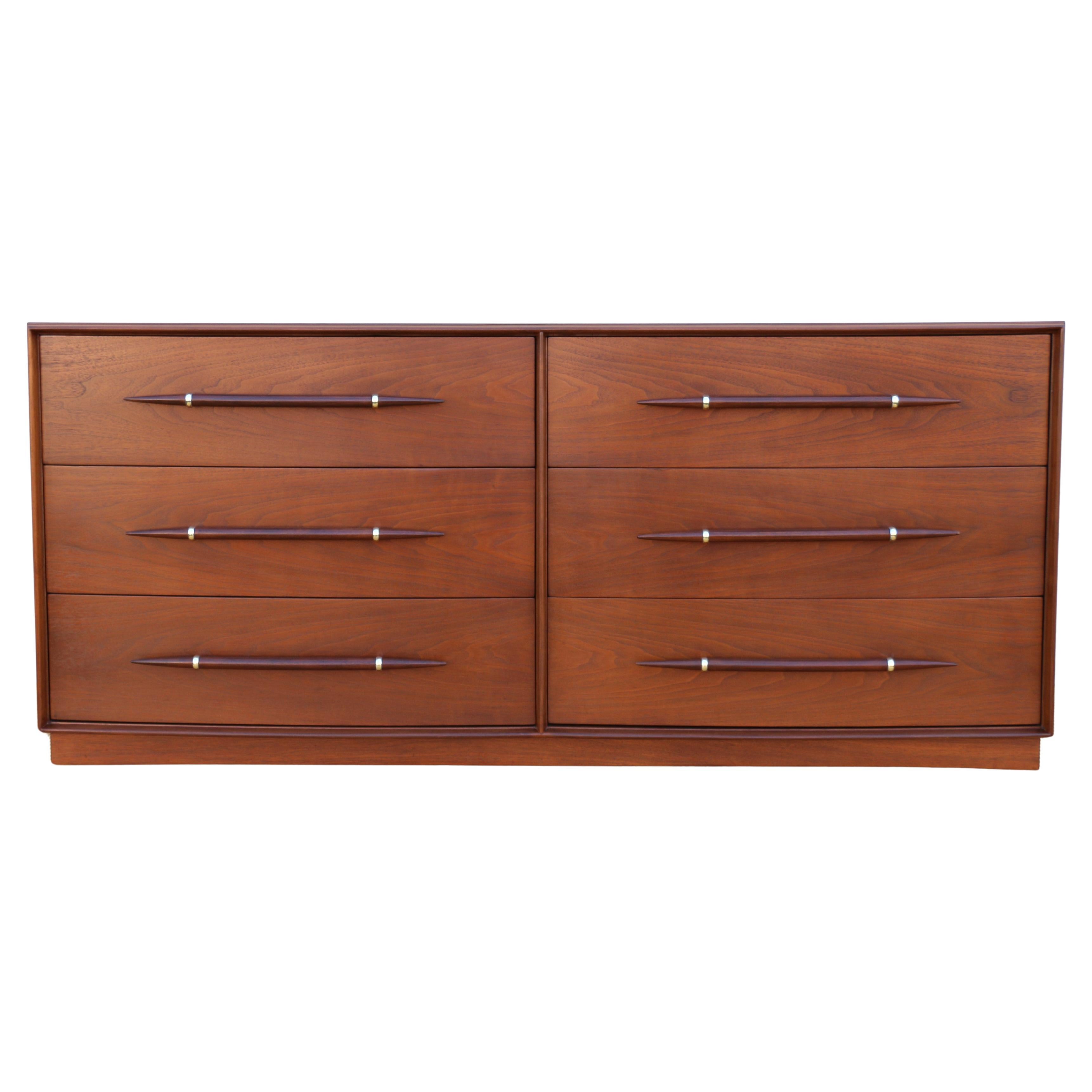 Mid-Century Walnut Six Drawers Dresser by t.h. Robsjohn-Gibbings for Widdicomb