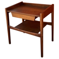Mid-Century Walnut Stilted Jens Risom End Table / Nightstand