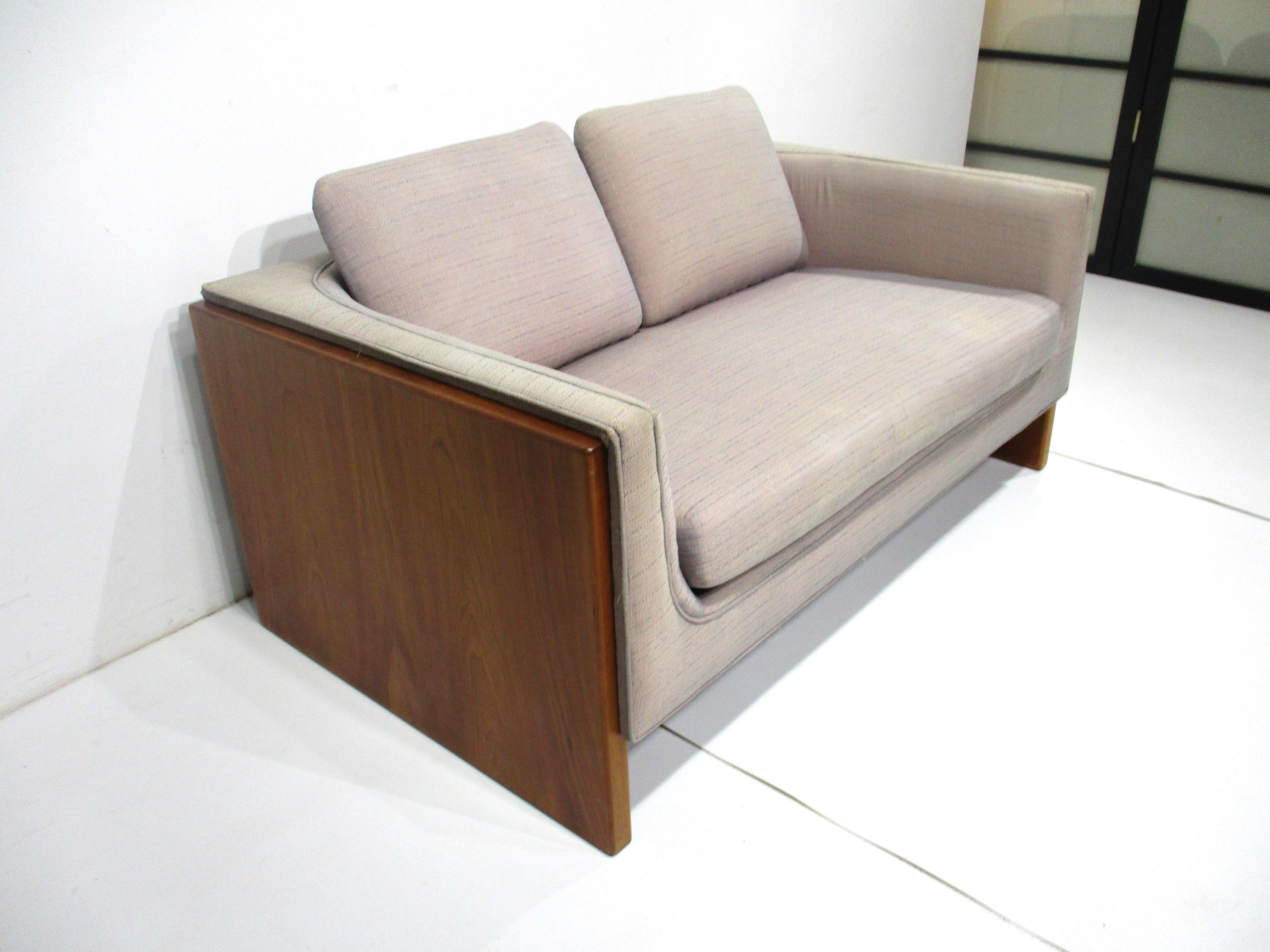 Mid Century Walnut Upholstered Loveseat in the style of Milo Baughman  For Sale 1