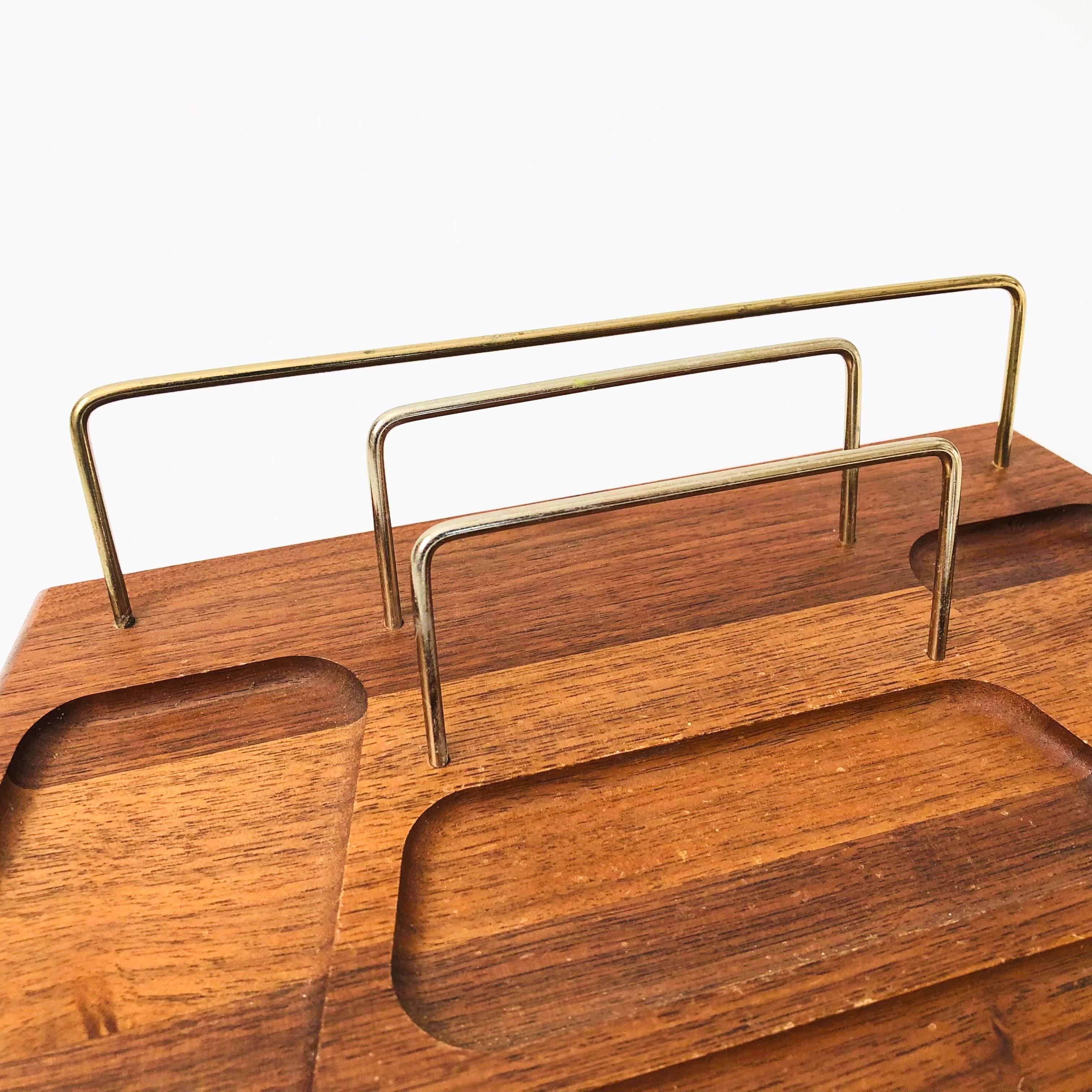 Mid Century Walnut Valet In Good Condition For Sale In Vallejo, CA