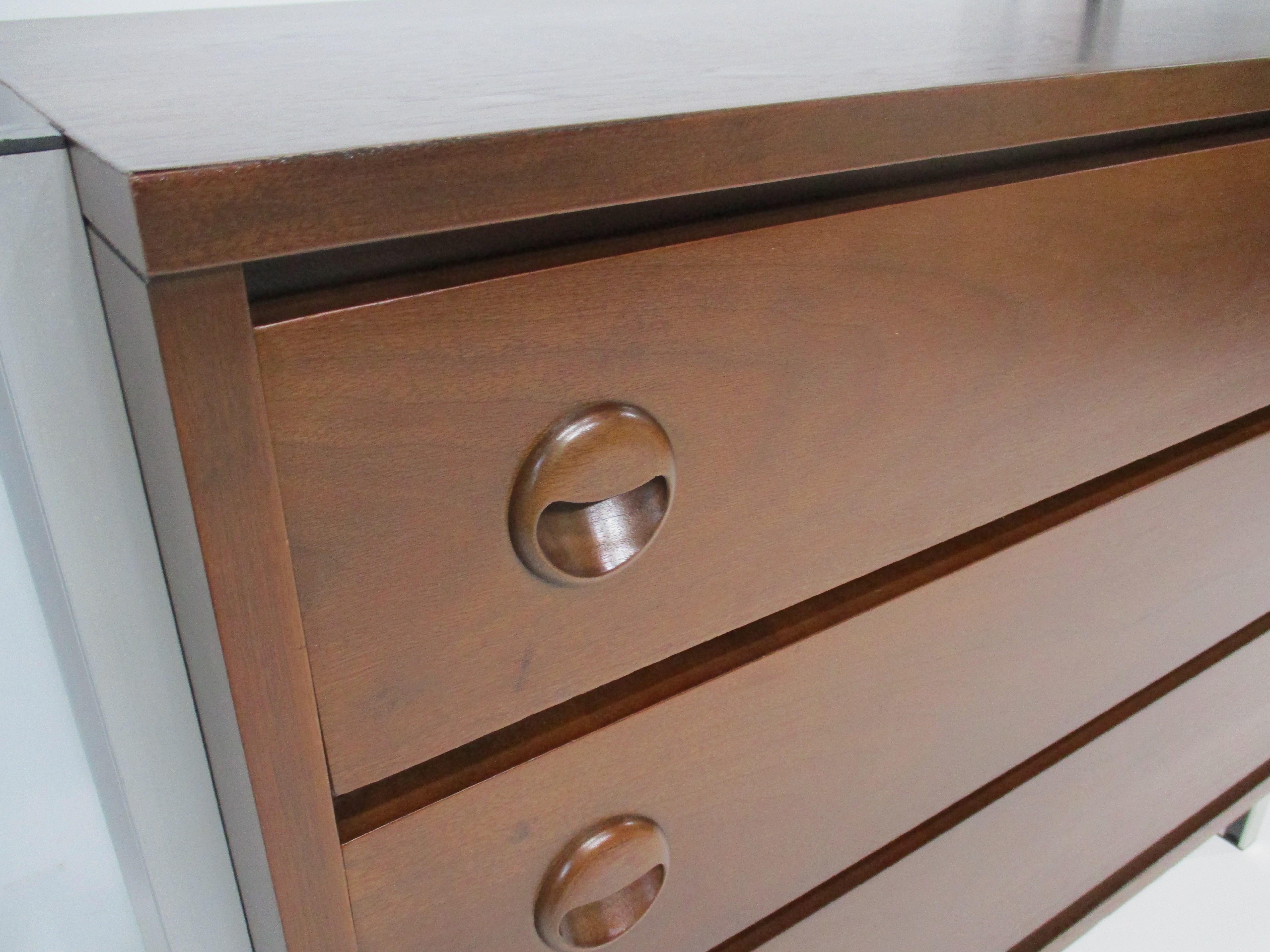 Mobile da parete in noce del Mid Century Furniture di Stanley Furniture Co. in vendita 7