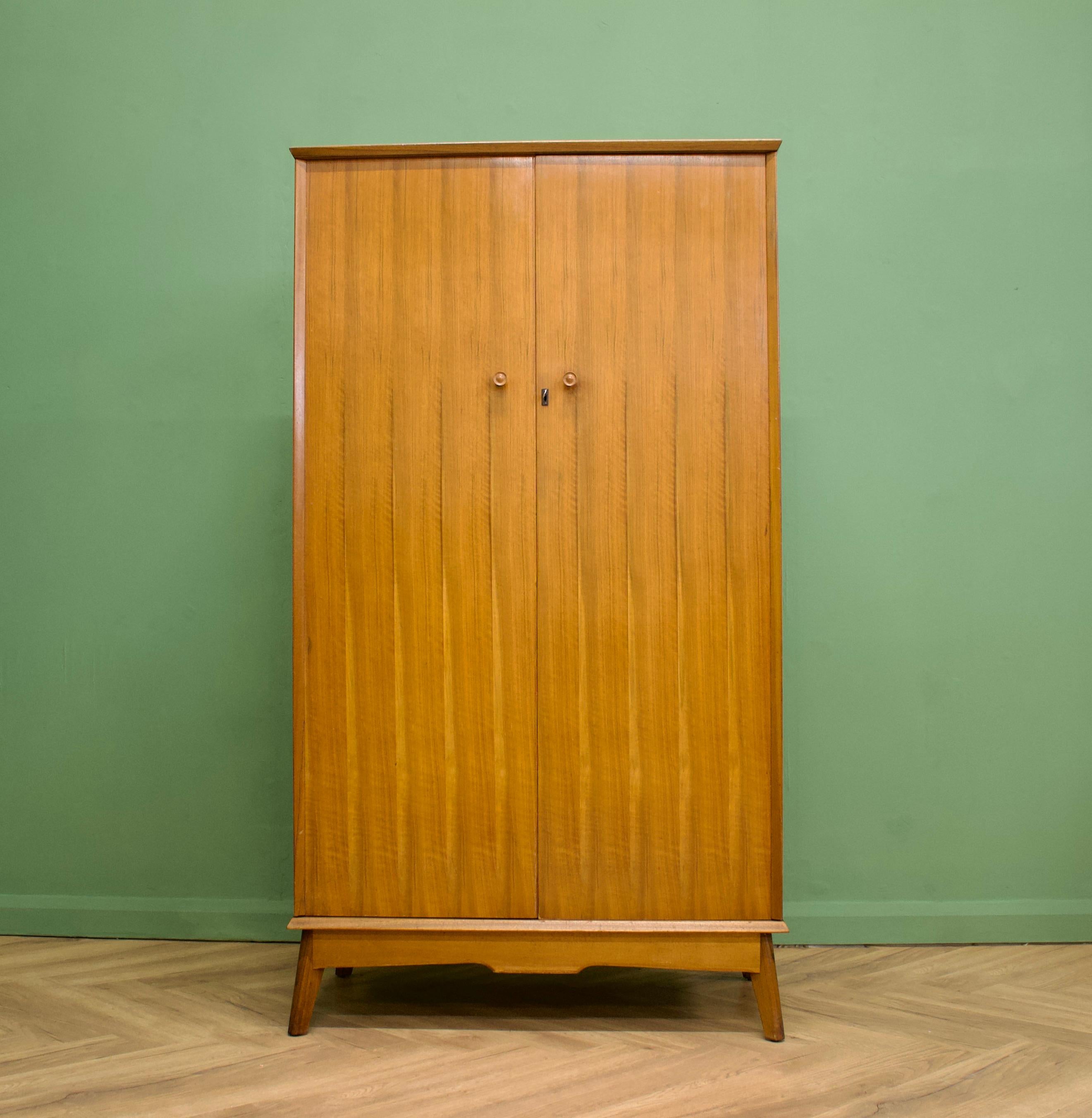Formica Wardrobes and Armoires - 3 For Sale at 1stDibs | armoire formica