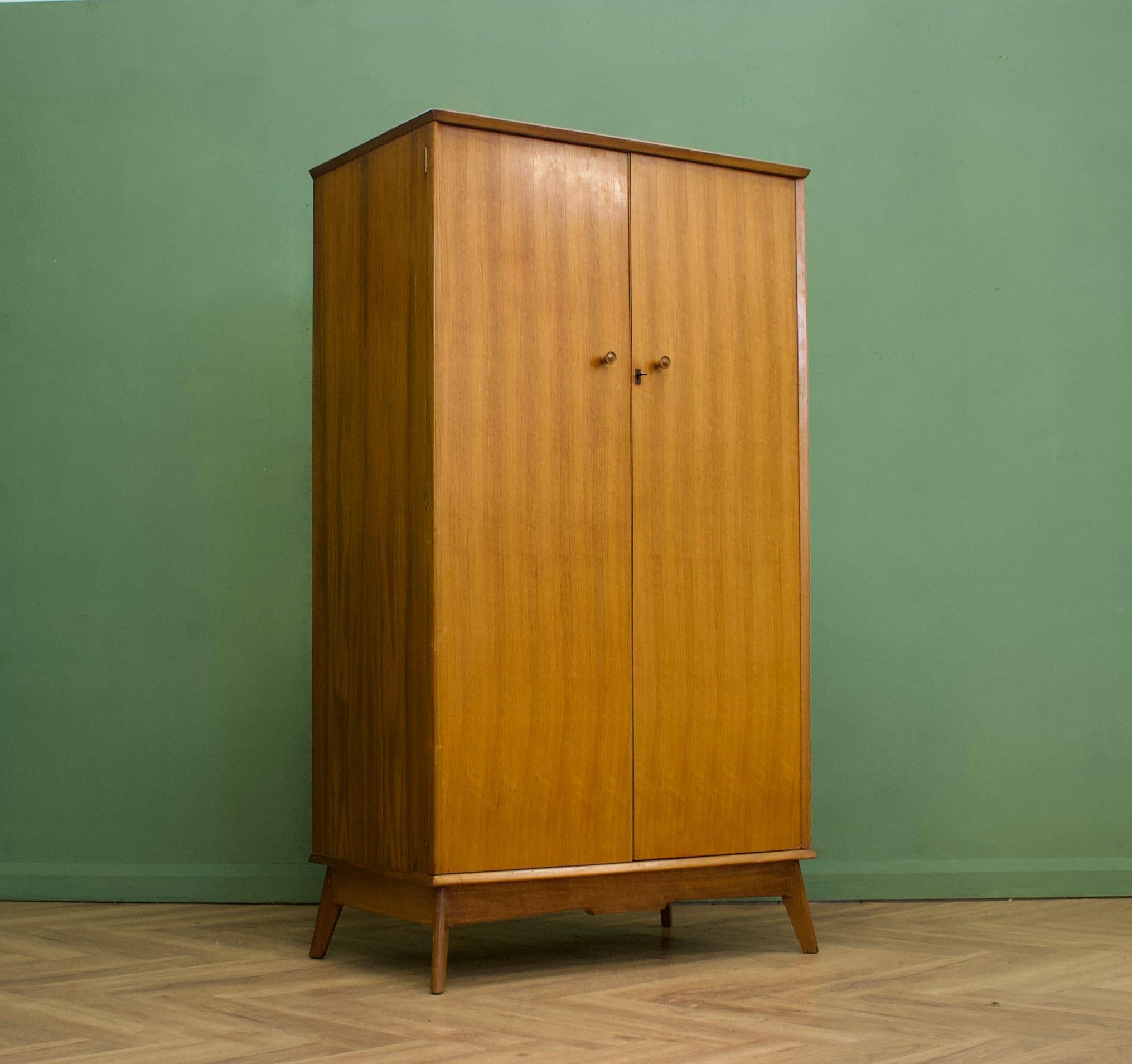 Mid Century Walnut Wardrobe by Alfred COX for Heals, 1960s In Good Condition For Sale In South Shields, GB