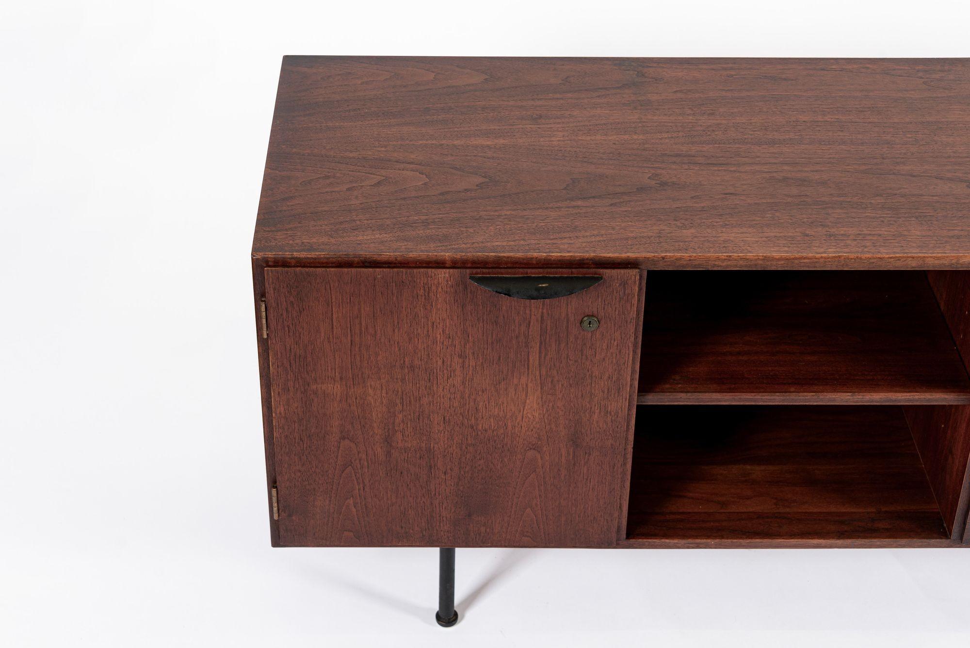 Mid Century Walnut Wood File Cabinet Credenza by Jens Risom In Good Condition For Sale In Detroit, MI