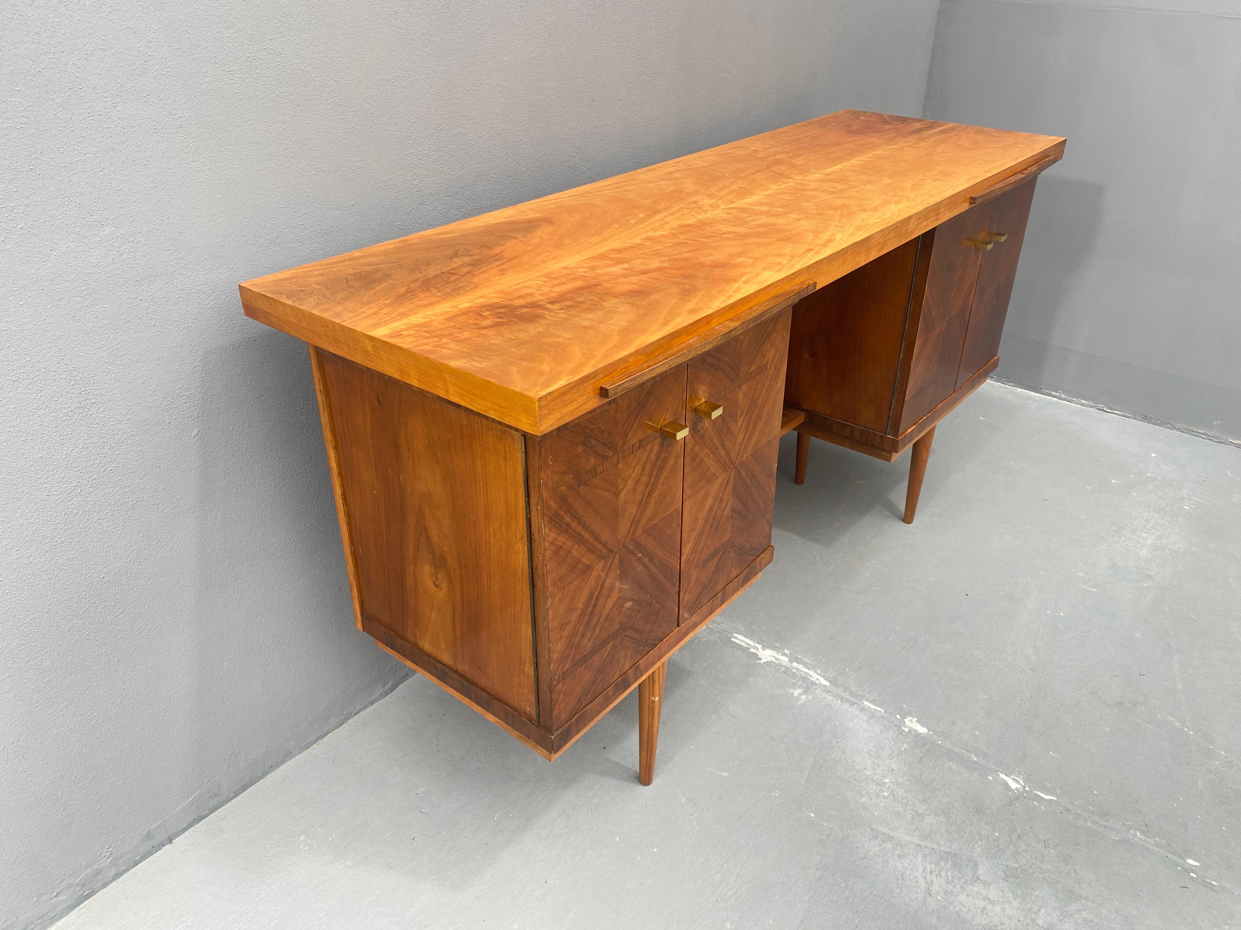 Bureau du milieu du siècle dernier, 1970, Tchécoslovaquie en vente 3