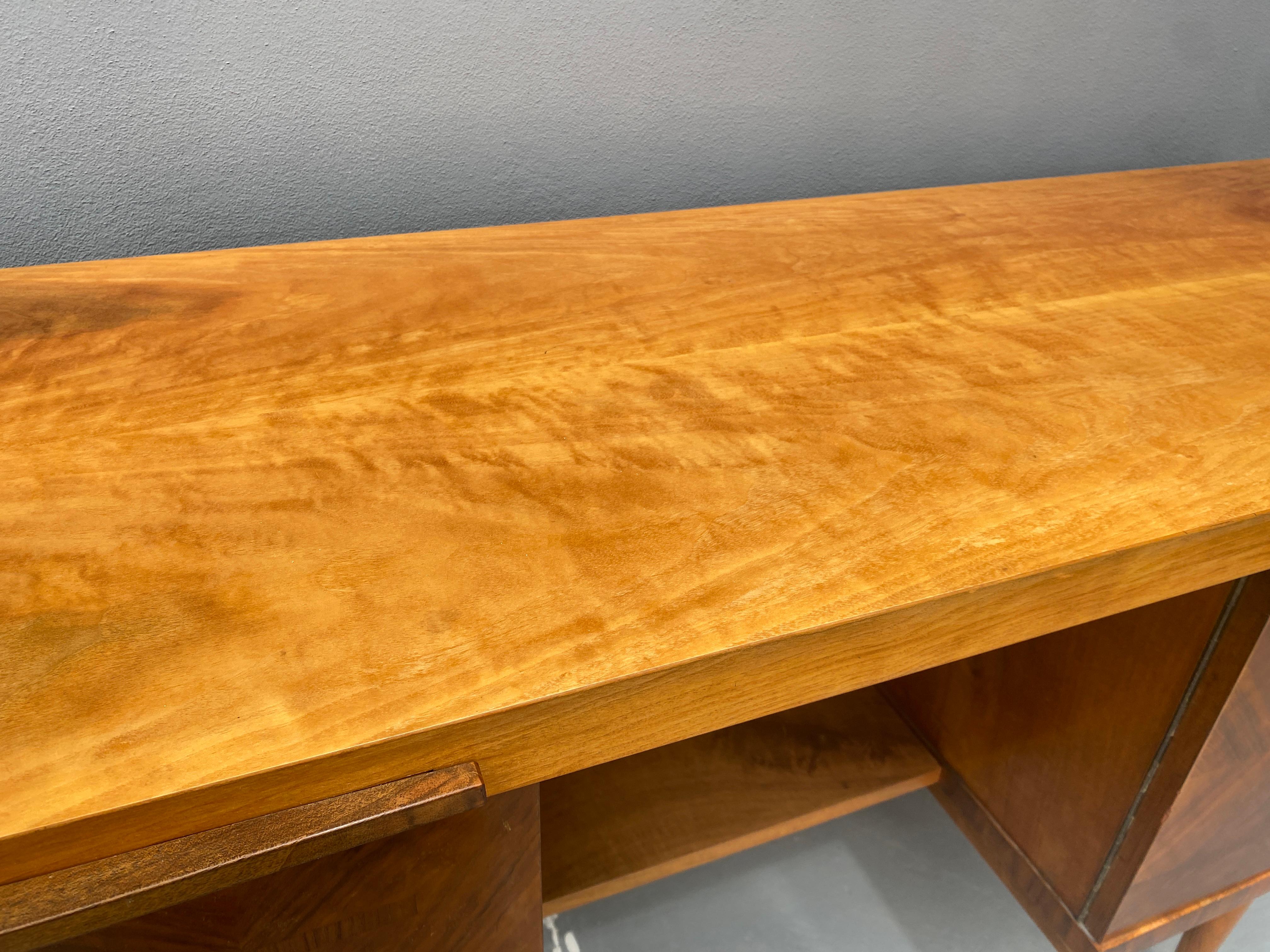 Bureau du milieu du siècle dernier, 1970, Tchécoslovaquie en vente 9