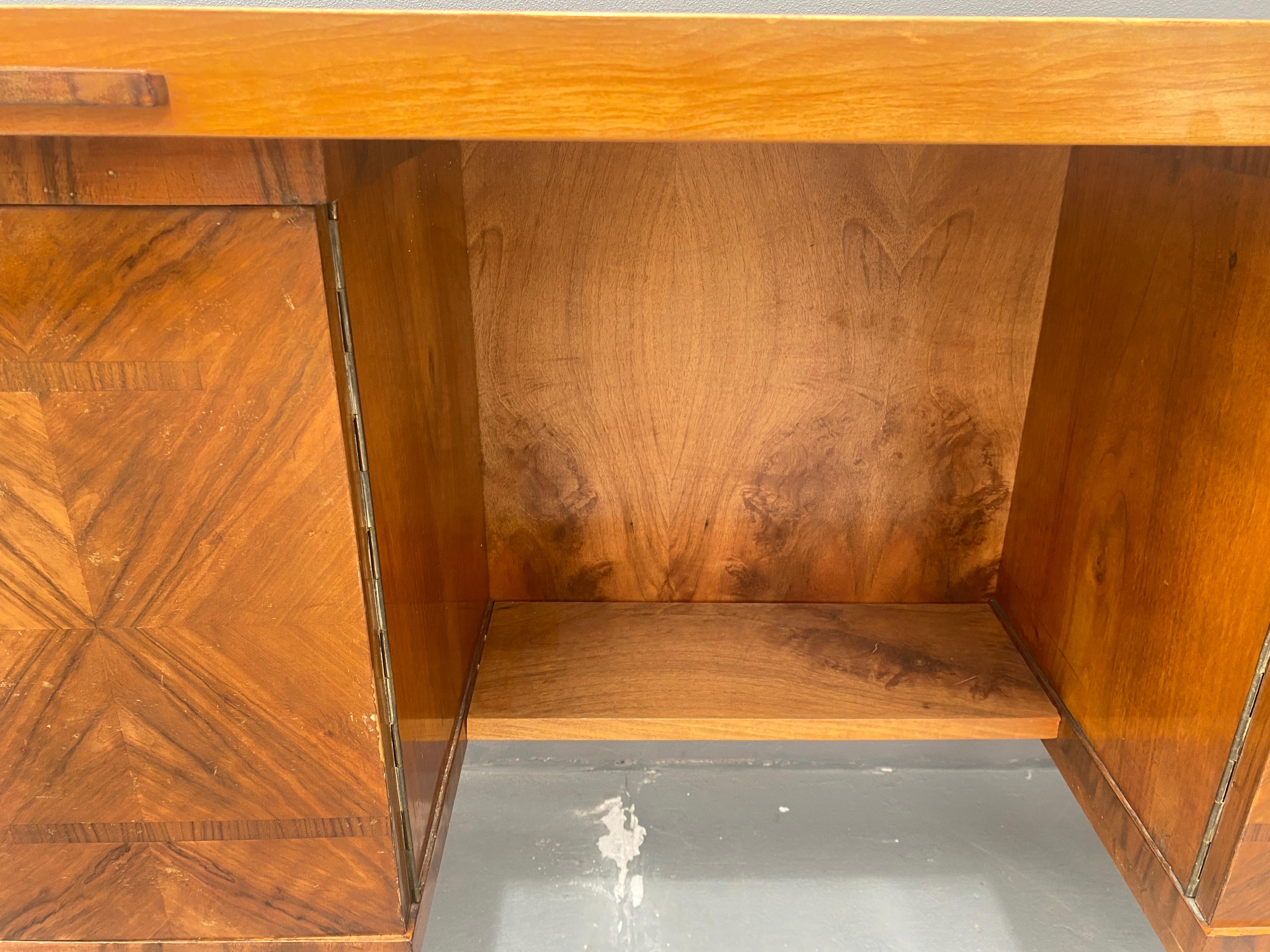 Bureau du milieu du siècle dernier, 1970, Tchécoslovaquie en vente 10