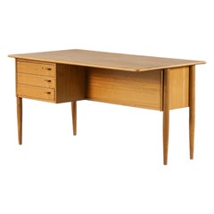 Scrivania in legno di noce del Mid Century di Göran Strand