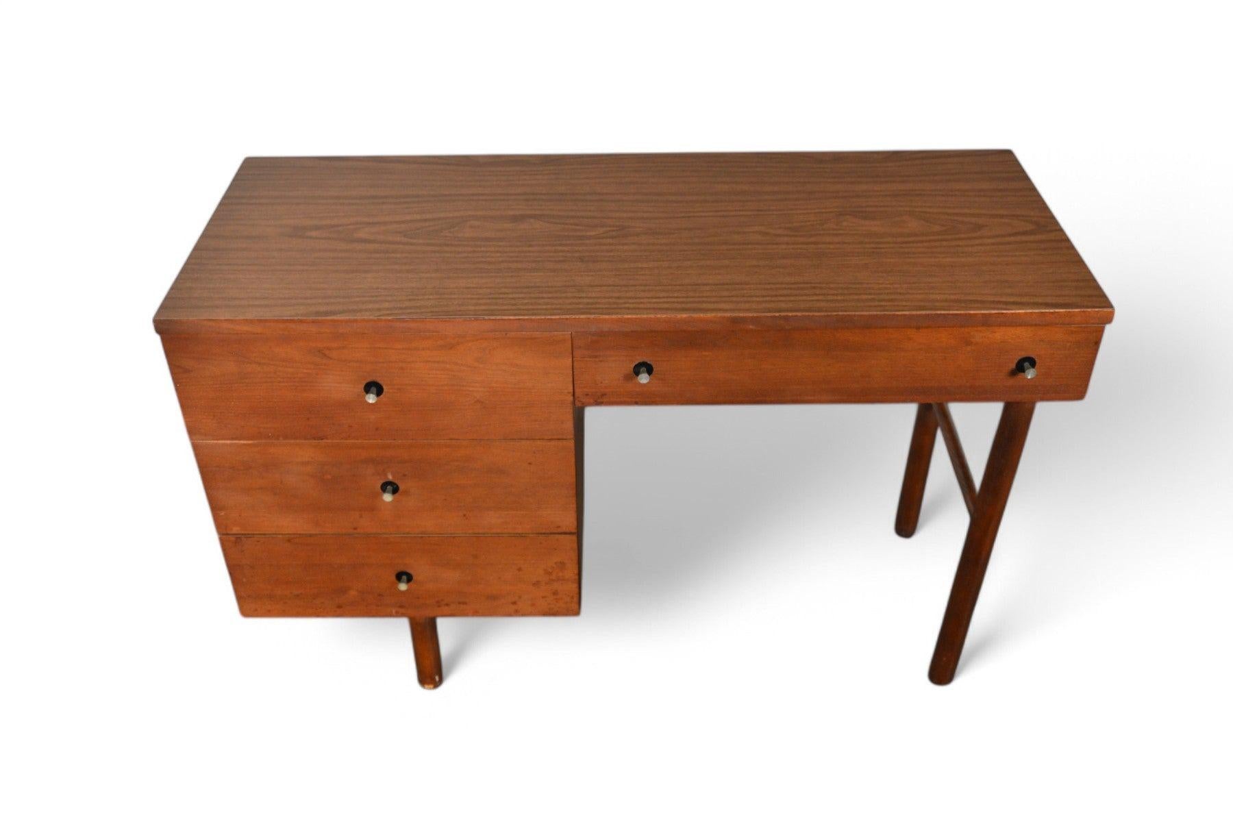 Mid Century Walnut Writing Desk in Walnut by Stanley #1 For Sale 3