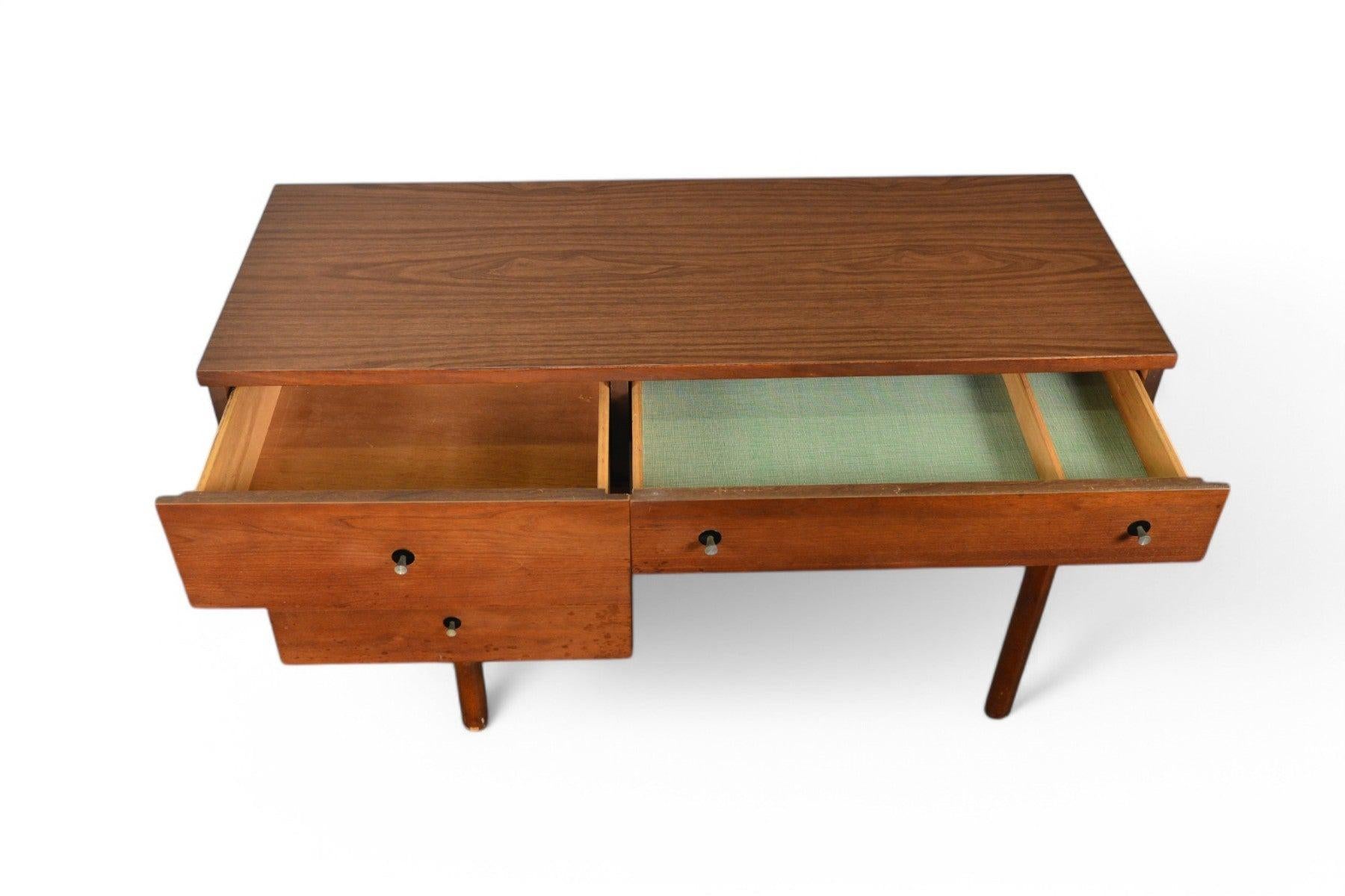Mid Century Walnut Writing Desk in Walnut by Stanley #1 For Sale 2