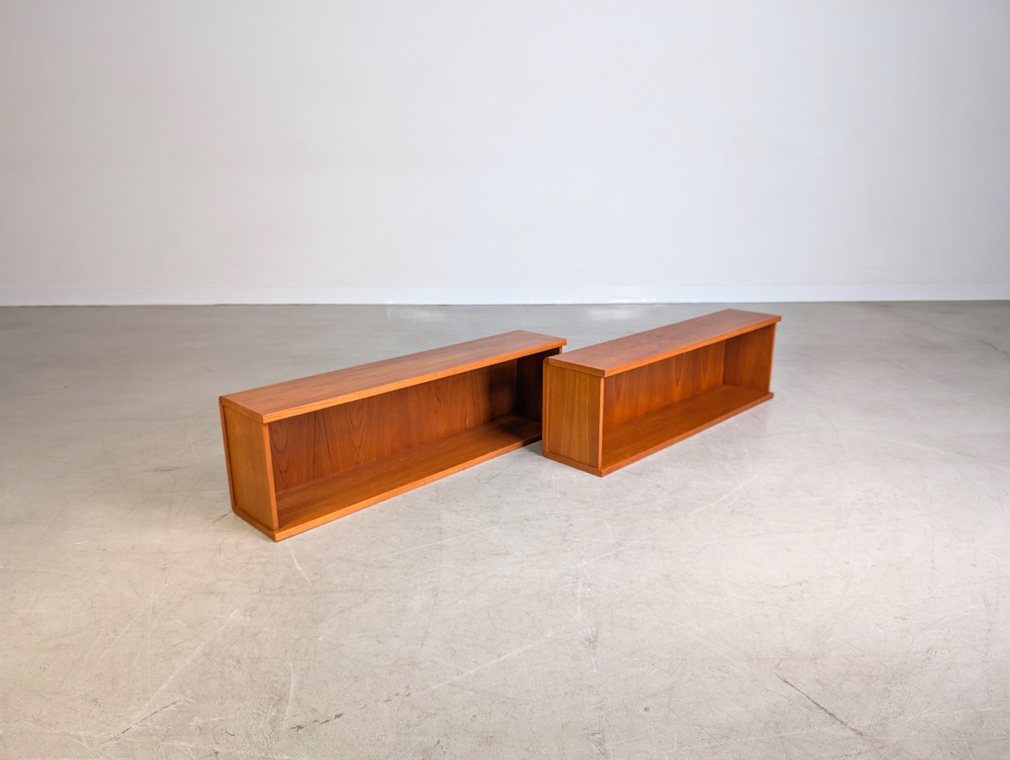 Mid Century Wandregal P.B. Lútherson P.B. Lútherson Teak In Good Condition For Sale In Berlin, DE