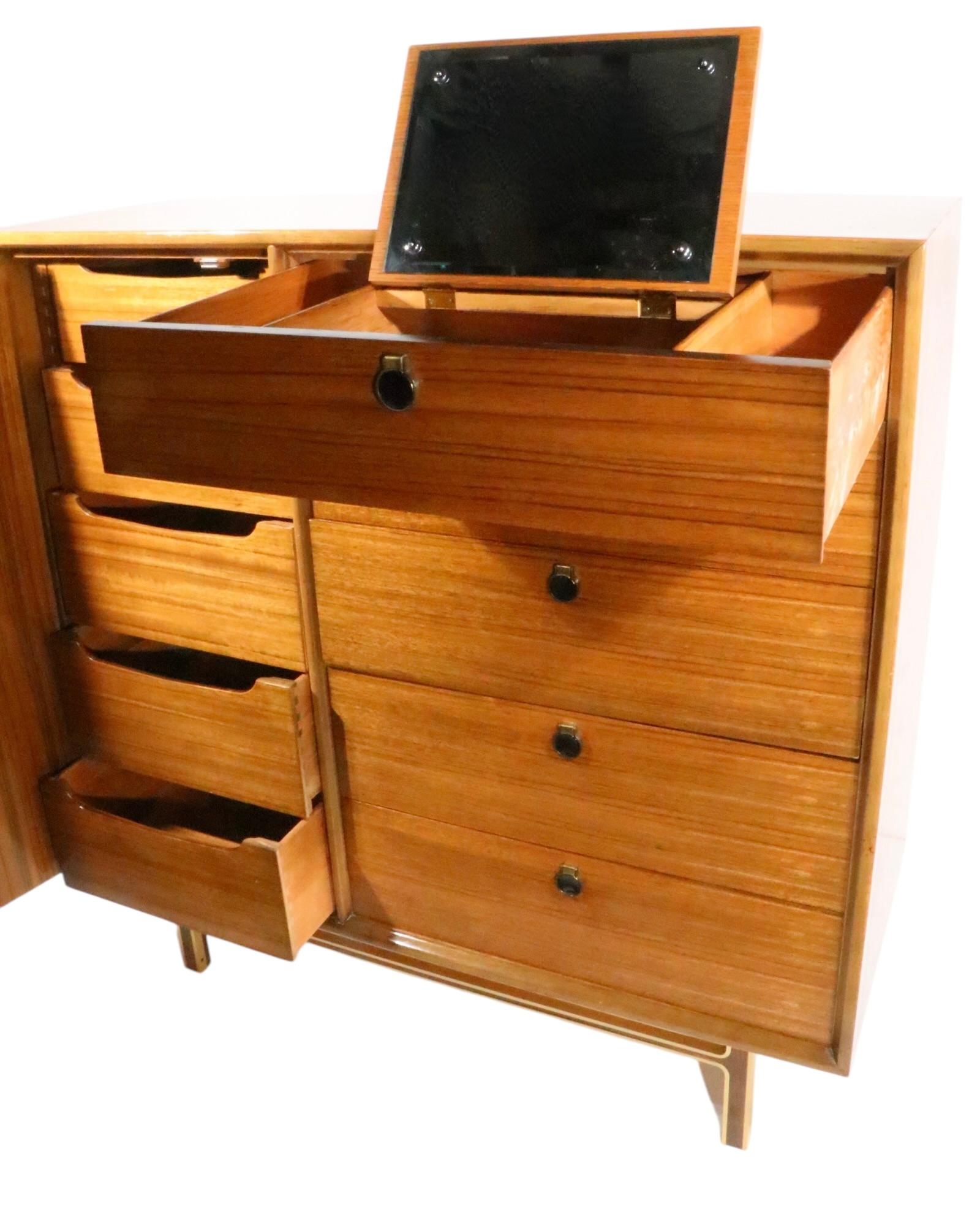 Mid Century Wardrobe Armoire Chest Dresser c 1950/60's For Sale 6