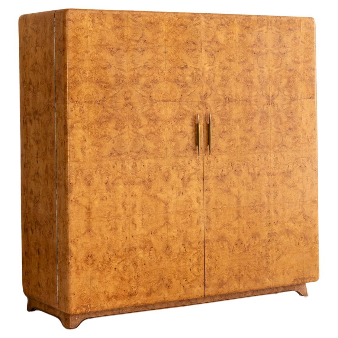 Mid-Century wardrobe attributed to Osvaldo Borsani in burl wood, Italy, 1940s