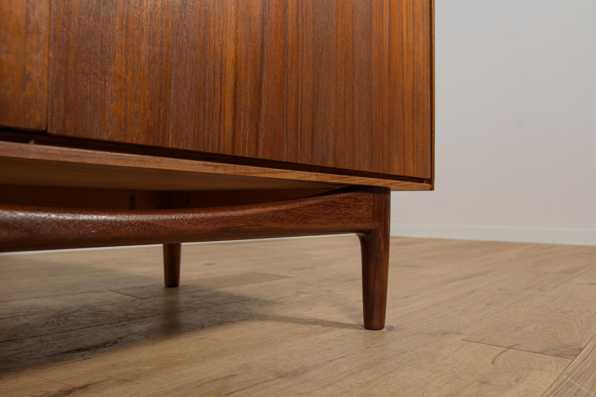 Mid-Century Wardrobe by Ib Kofod Larsen for G-Plan, 1960s For Sale 9