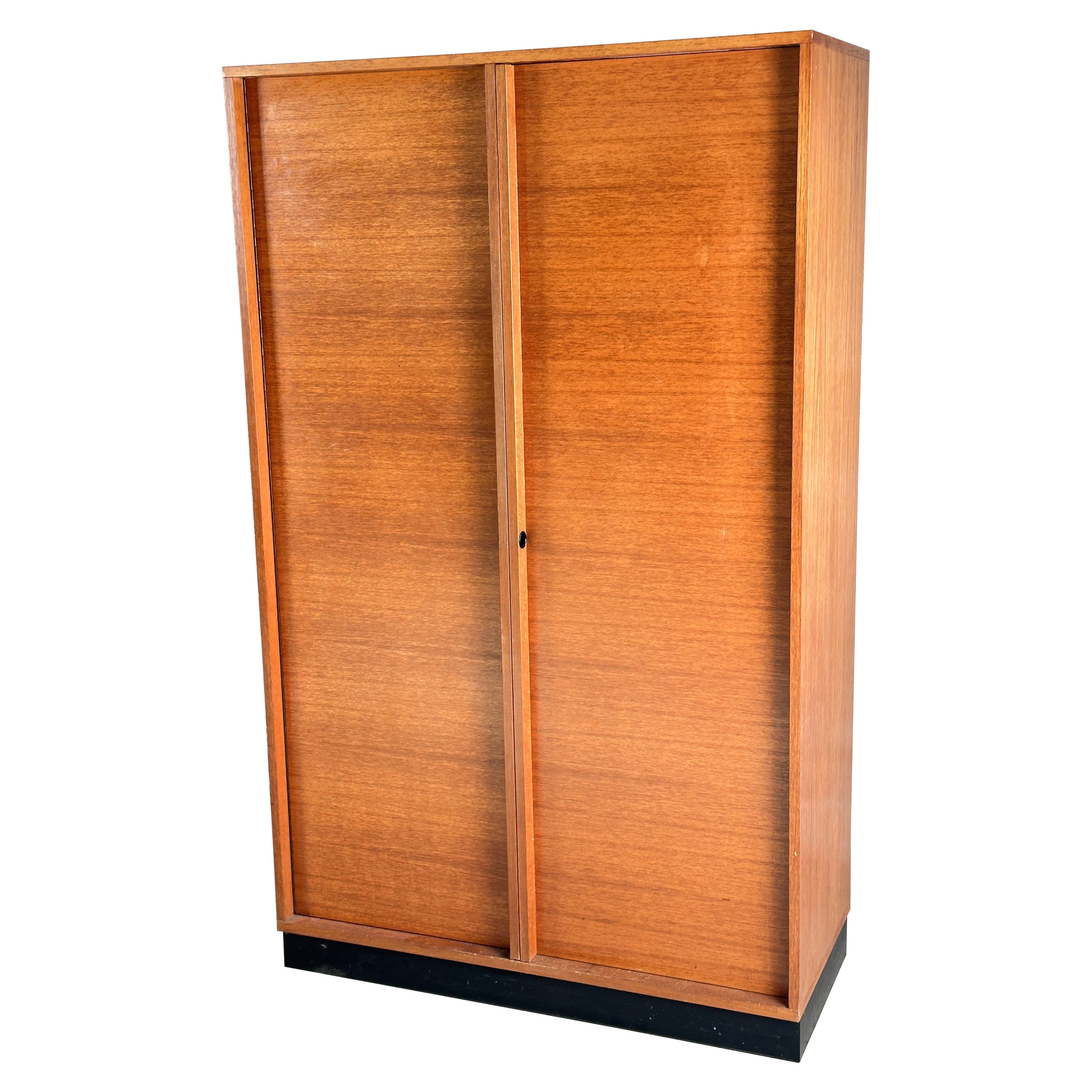 Armadio Highboy Dresser danese di metà secolo in teak, G. Renkel per Rego