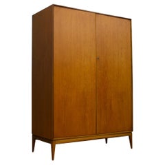 Armadio di metà secolo in teak e impiallacciato di McIntosh, anni 
60