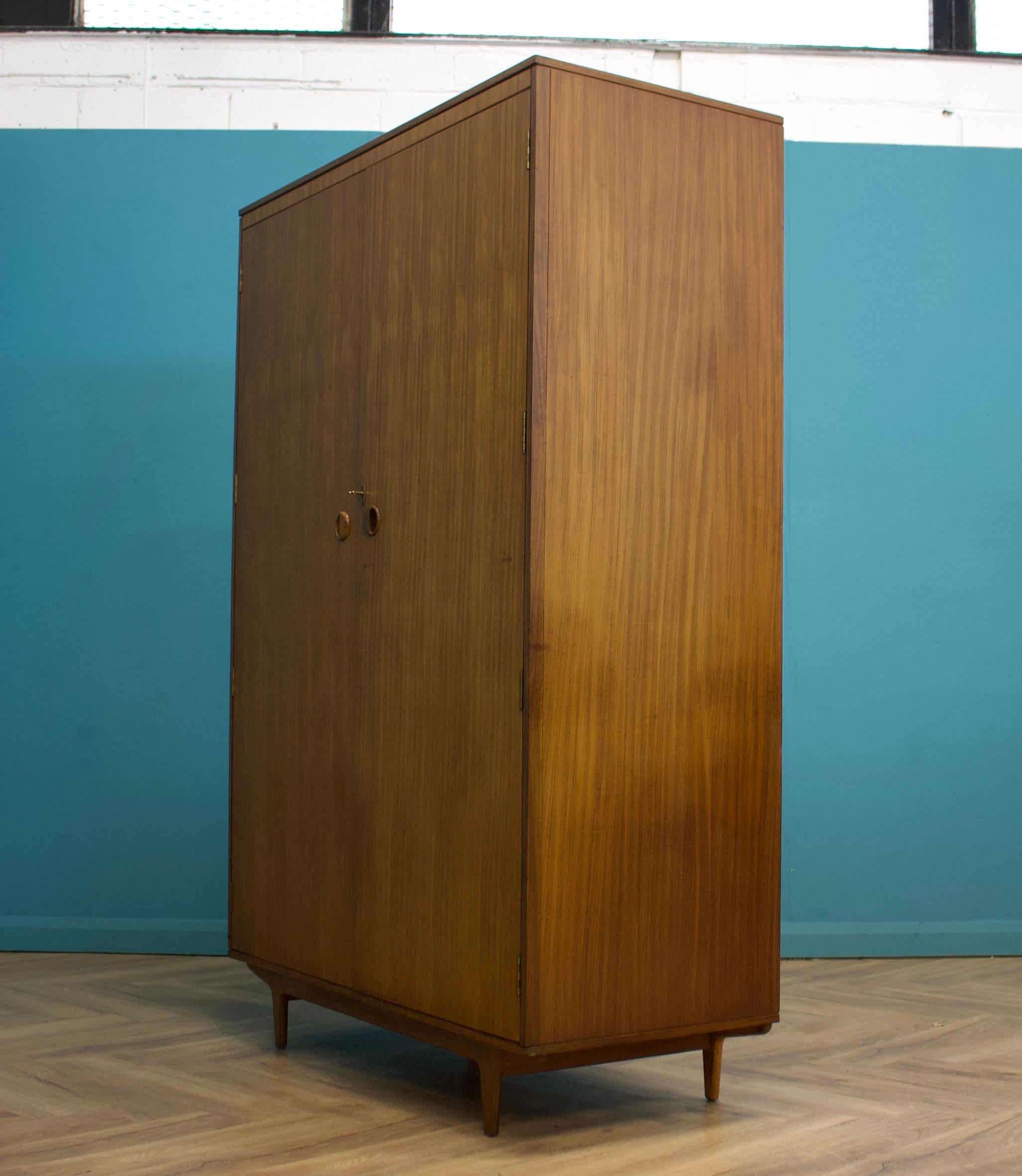 Mid-Century Wardrobe in Teak from Butilux, 1960s For Sale 2