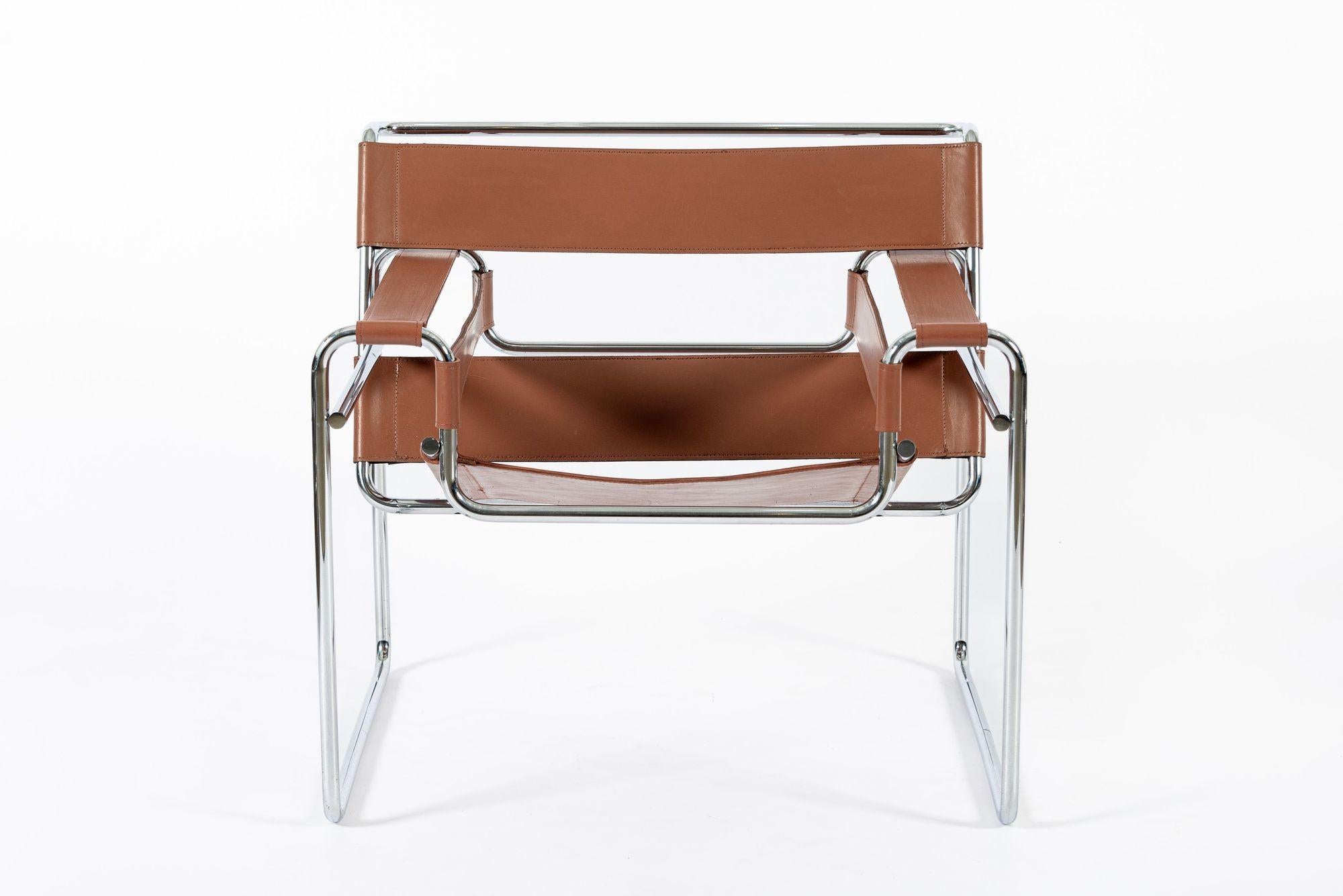 Silla de salón Wassily Marrón Mid Century de Marcel Breuer para Gavina Moderno de mediados de siglo en venta