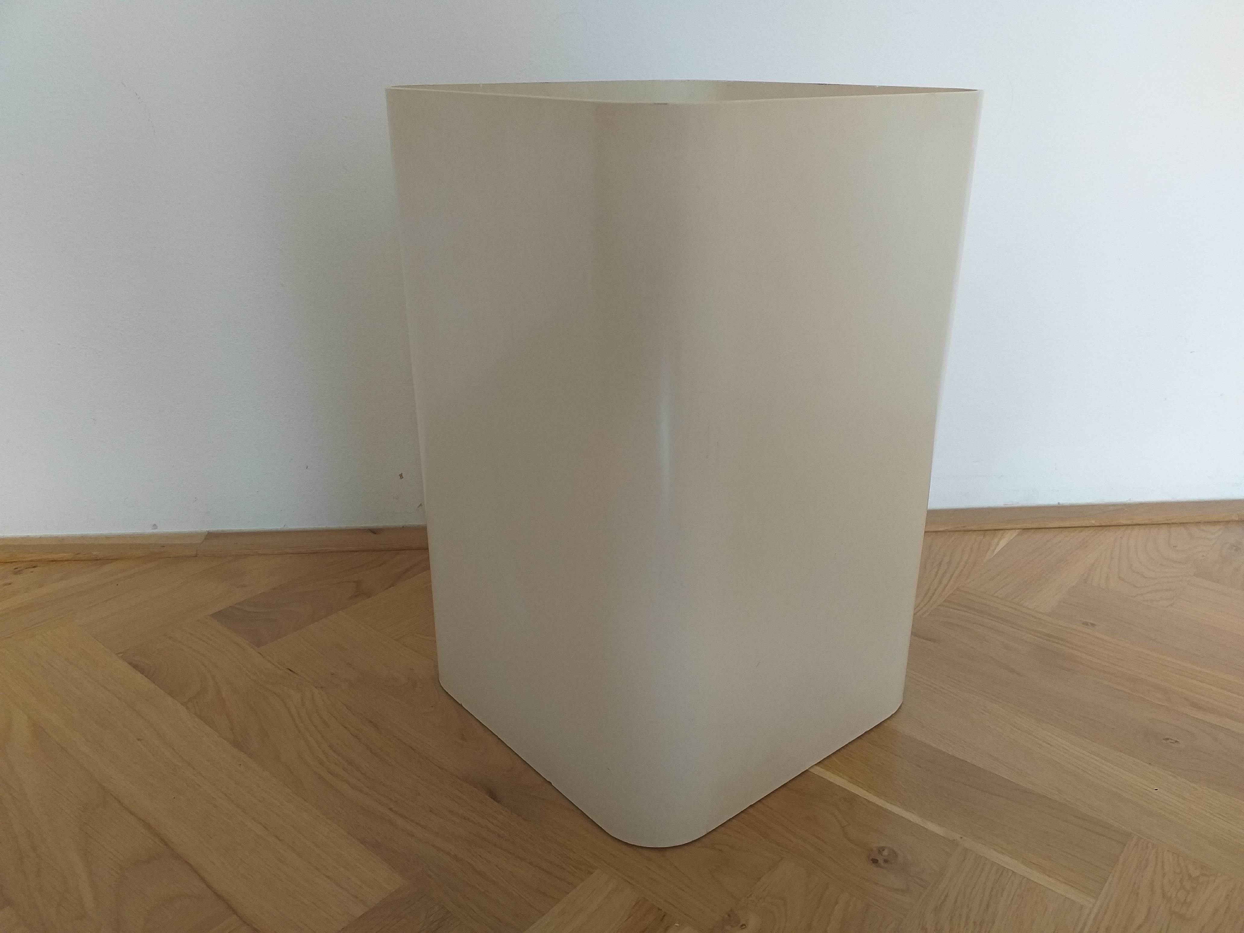 Late 20th Century Mid Century Wastepaper Basket Kartell Quadrato 4672, Italy, 1970s For Sale