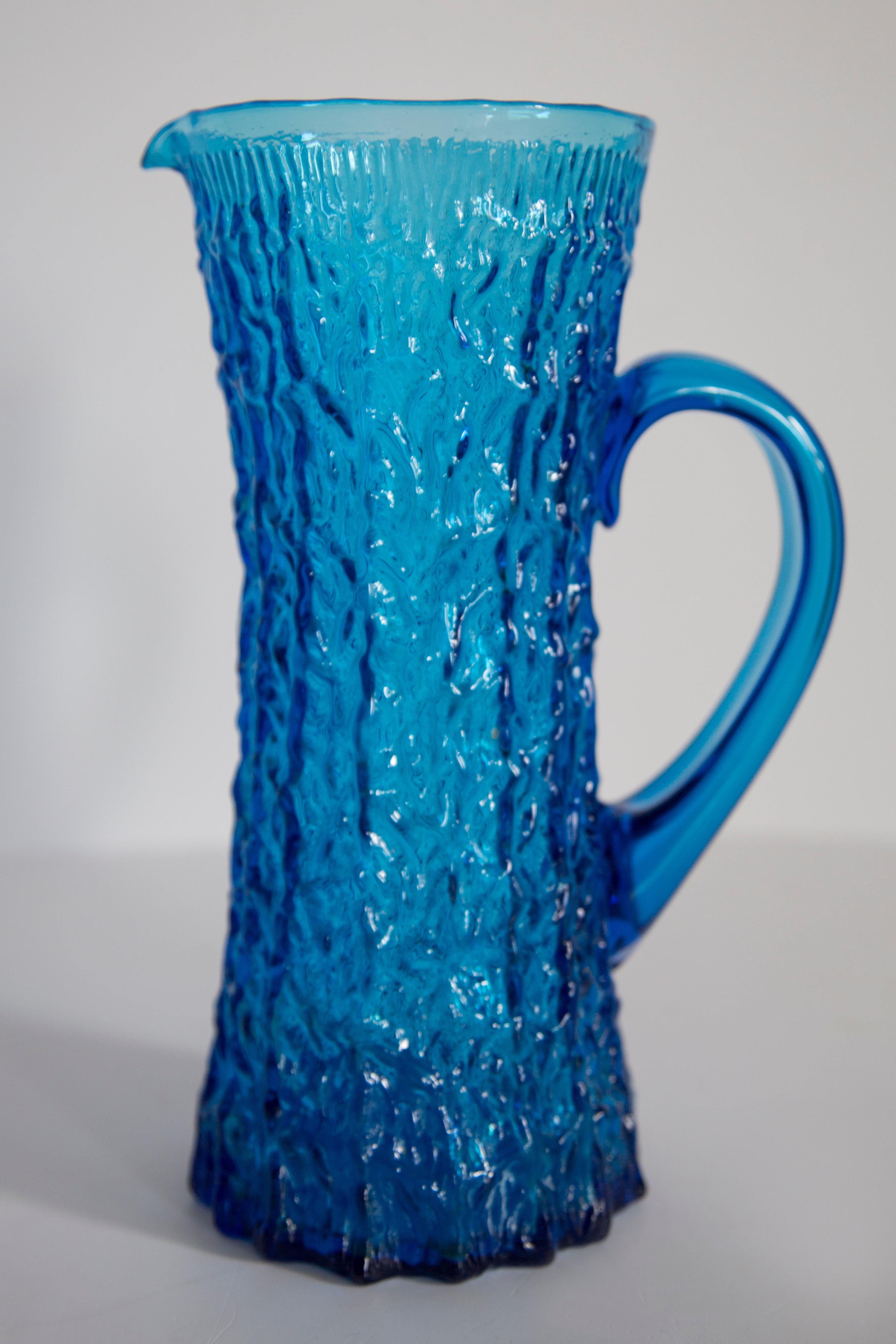 Danese Brocca per acqua o per succo di frutta, brocca, vetro blu, Europa, 1960 in vendita
