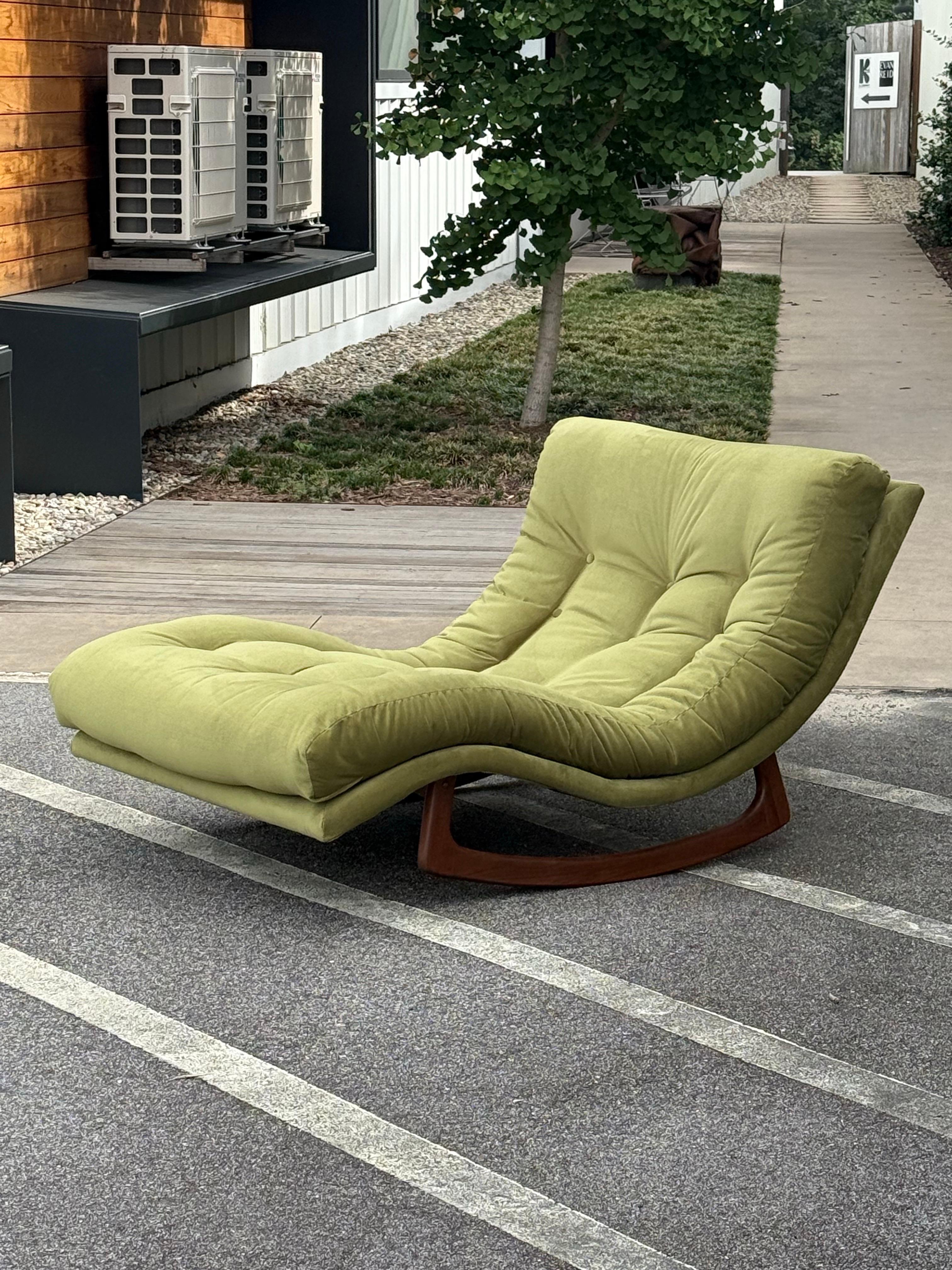 Mid-Century Modern Chaise à vagues du milieu du siècle par Adrian Pearsall pour Craft Associates en vente