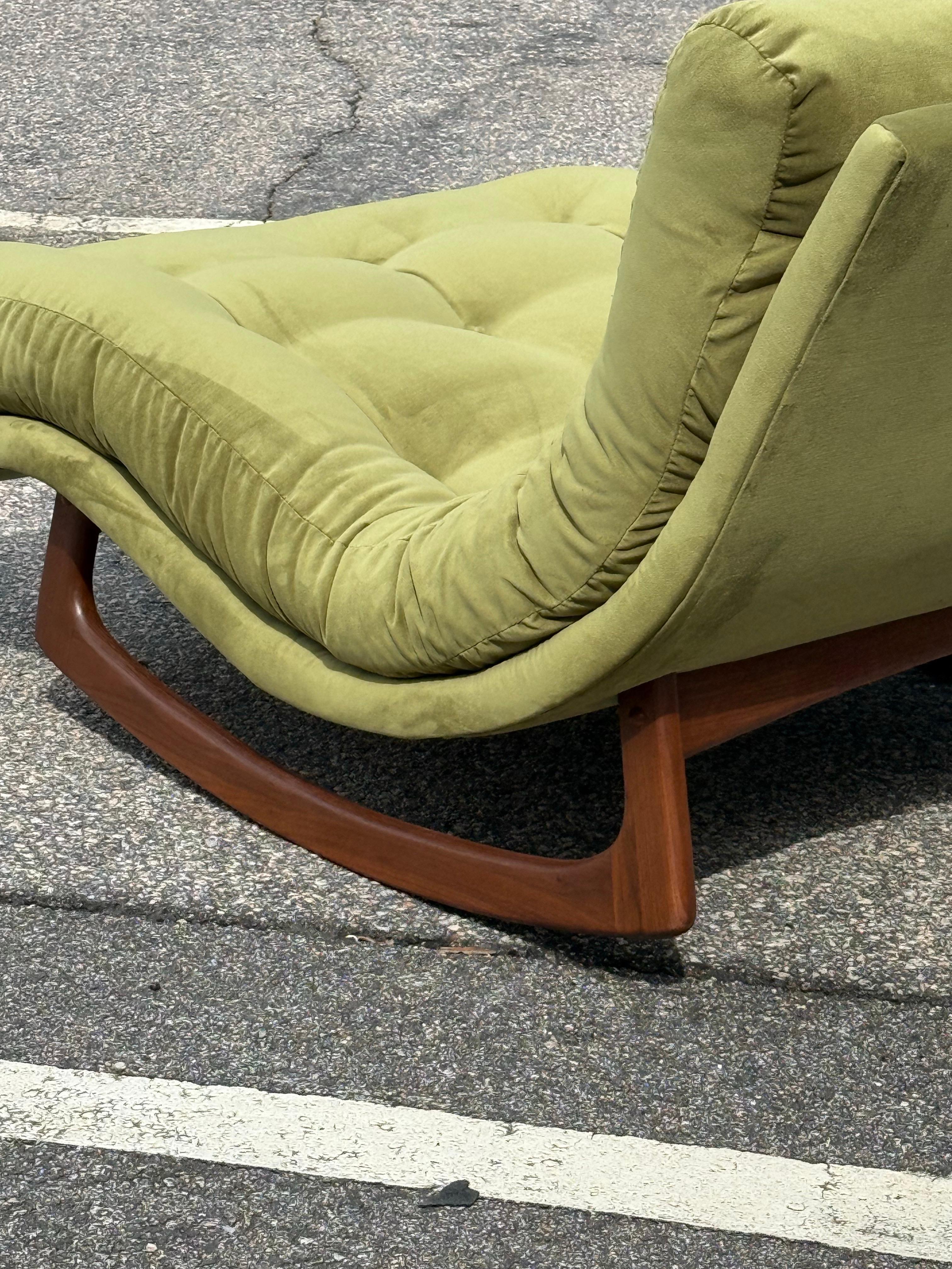 Chaise à vagues du milieu du siècle par Adrian Pearsall pour Craft Associates Bon état - En vente à Raleigh, NC