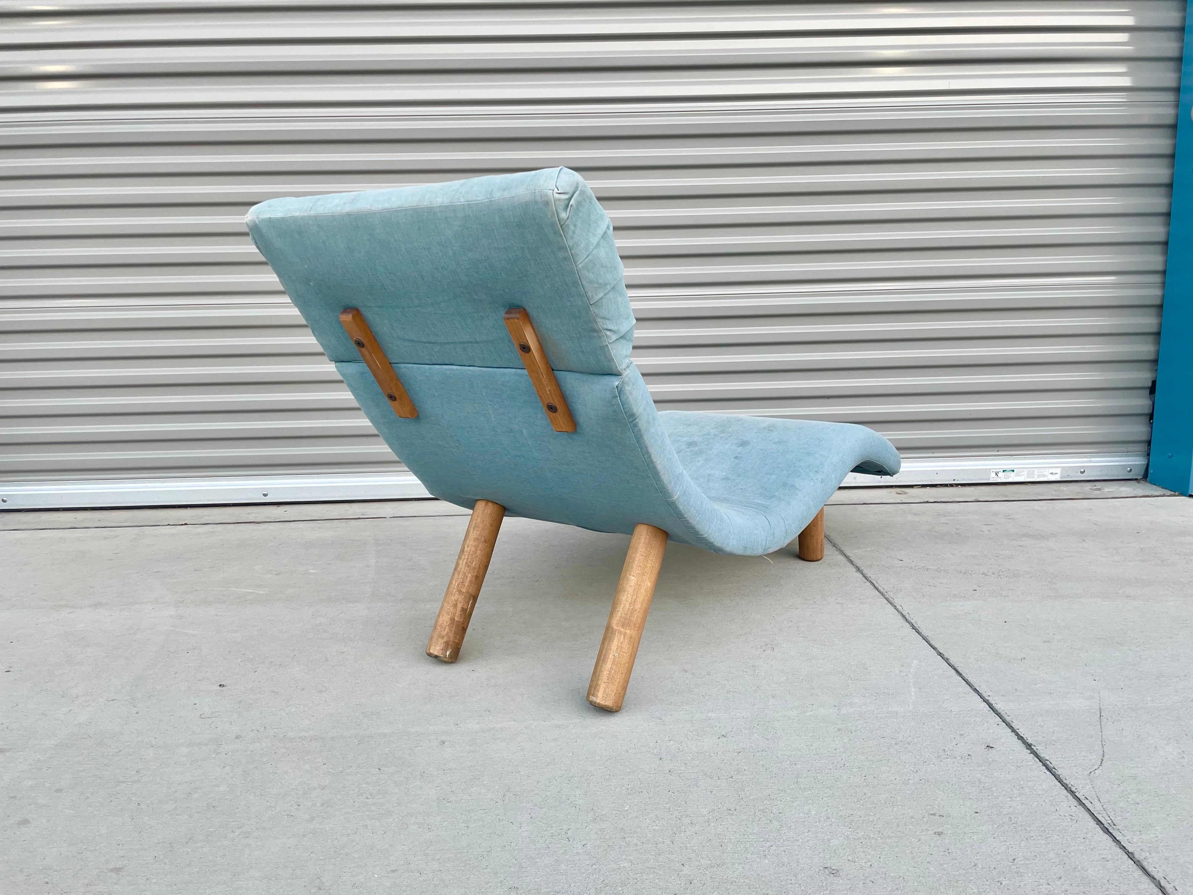 Mid-Century Chaise Lounge mit gewellter Rückenlehne von Enrico Bartolini im Angebot 5