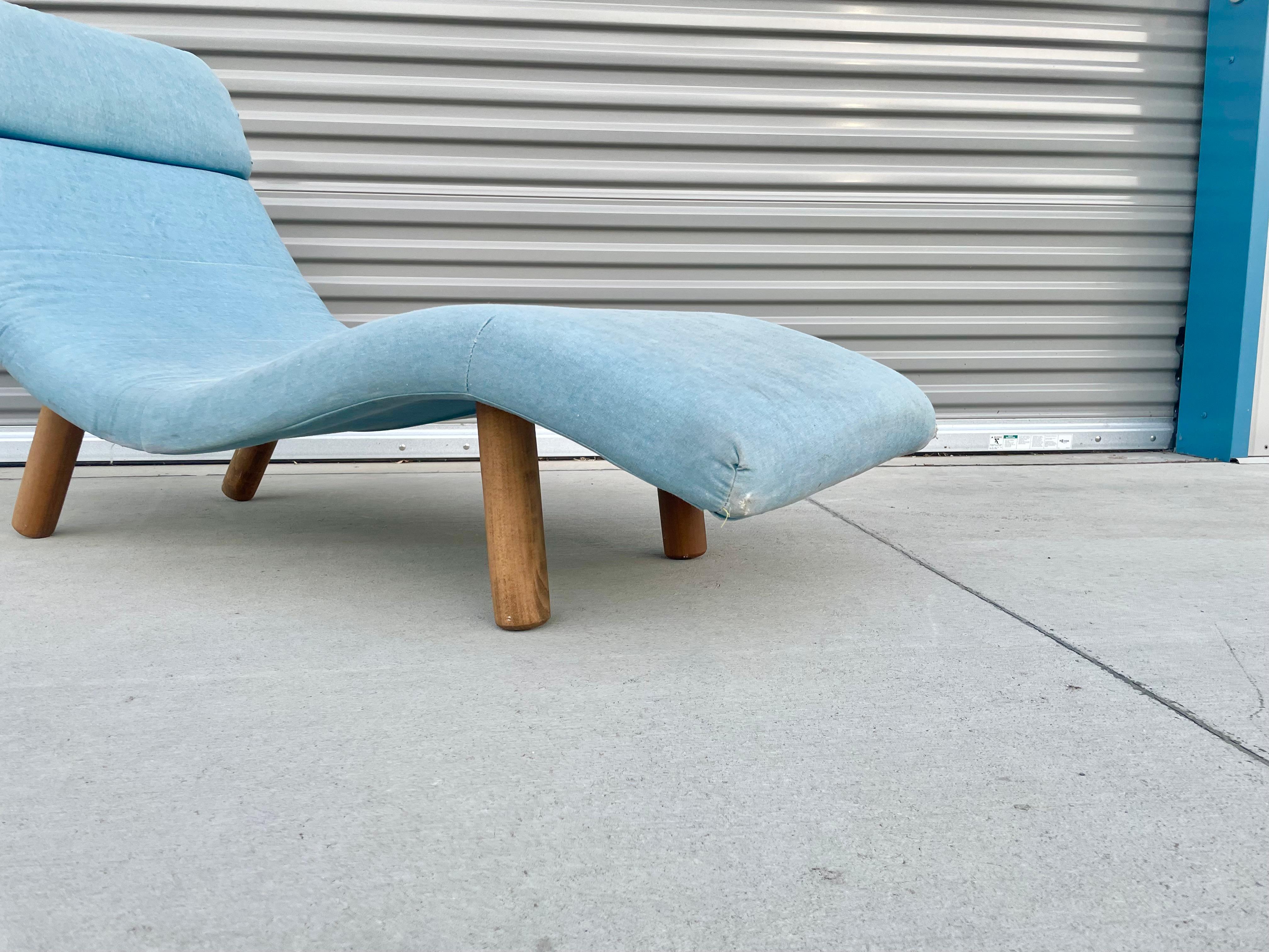 Fabric Midcentury Wavy Chaise Lounge by Enrico Bartolini For Sale