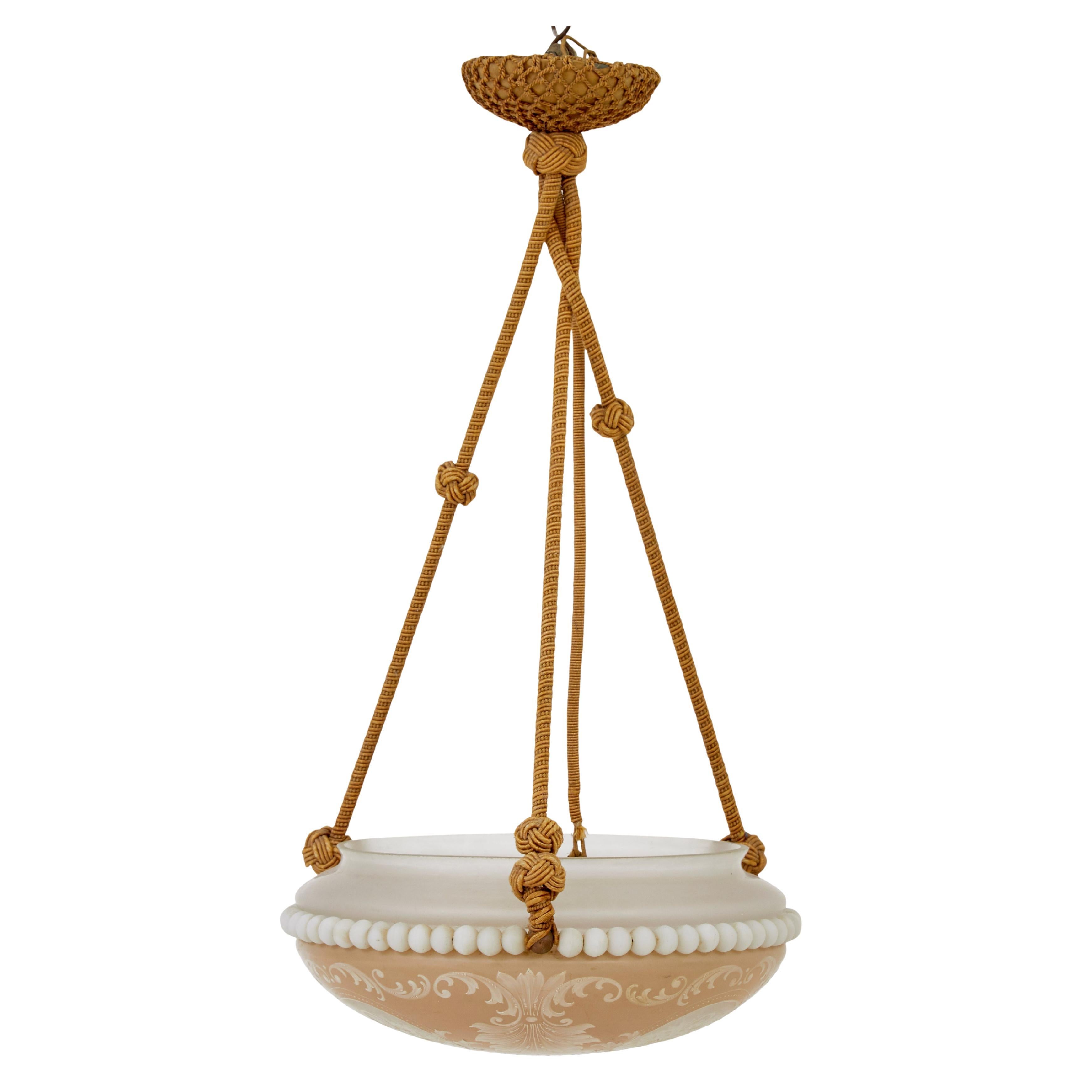 Wedgwood inspirierte skandinavische Pendelleuchte aus der Mitte des Jahrhunderts im Angebot