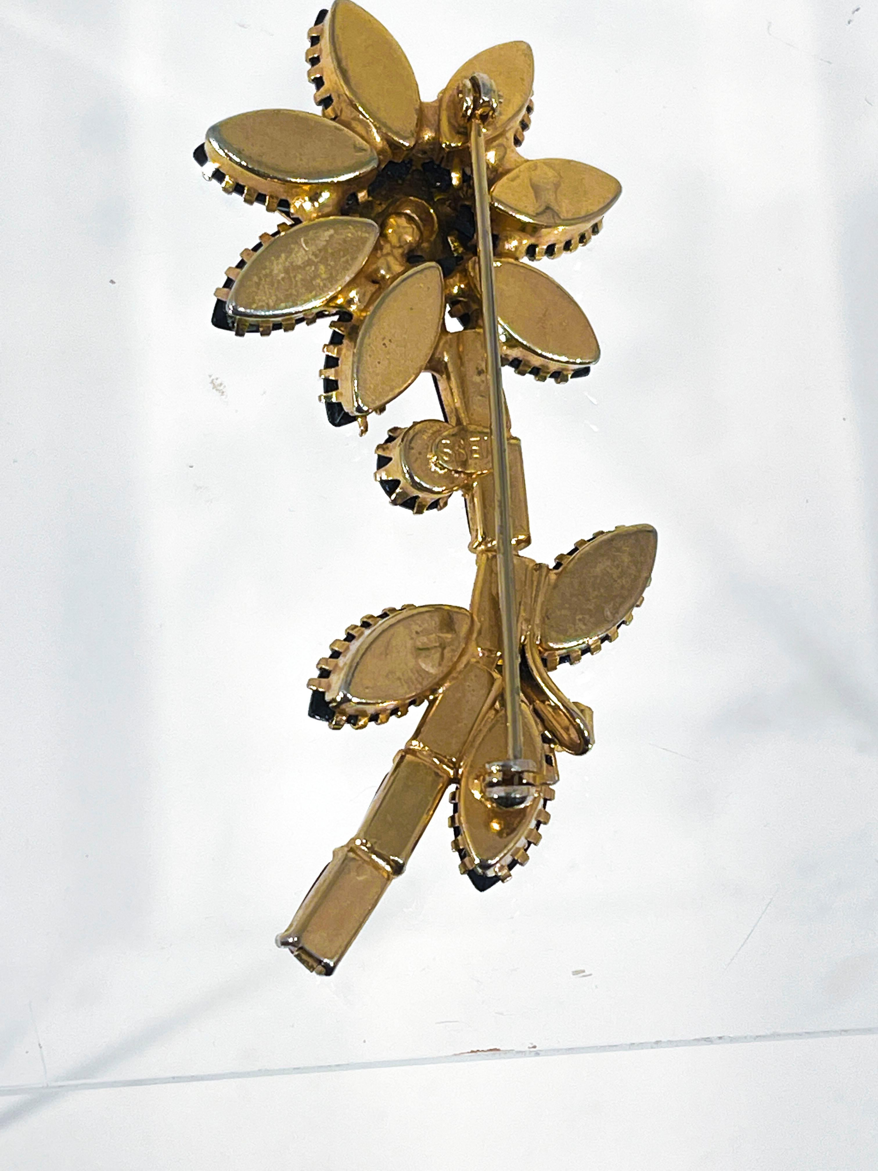 Mid-Century Weiss Daisy Brooch In Good Condition In San Francisco, CA