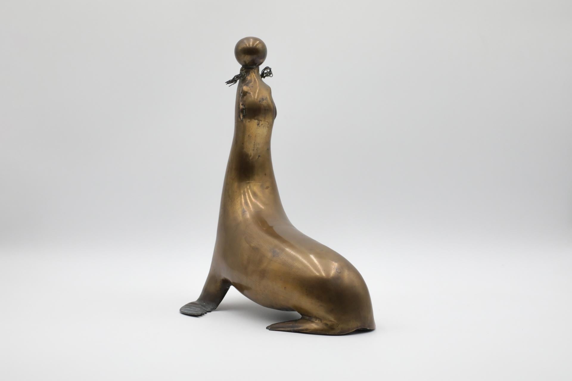 Metà secolo, J.A. Figurine di sigilli in ottone patinato, stile Mercie, pesanti e di grande effetto in vendita 4
