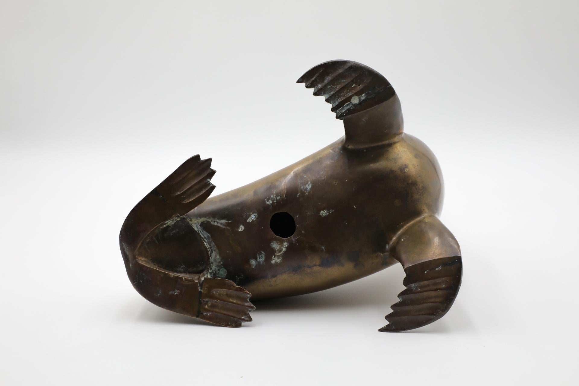 Metà secolo, J.A. Figurine di sigilli in ottone patinato, stile Mercie, pesanti e di grande effetto in vendita 12