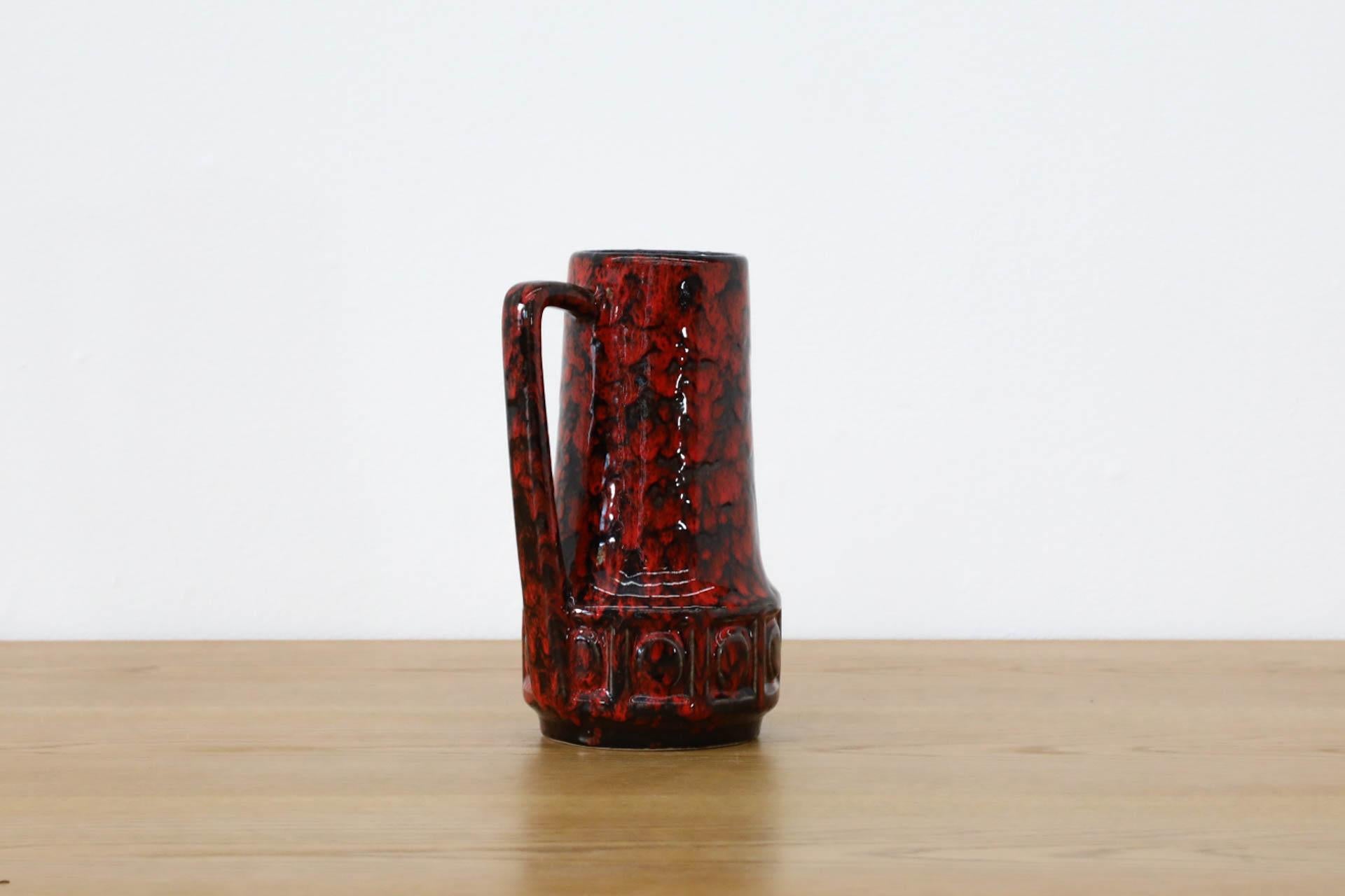 Vernissé Pichet en céramique rouge émaillée Scheurich Keramik, Allemagne de l'Ouest, milieu du siècle dernier, années 1950 en vente