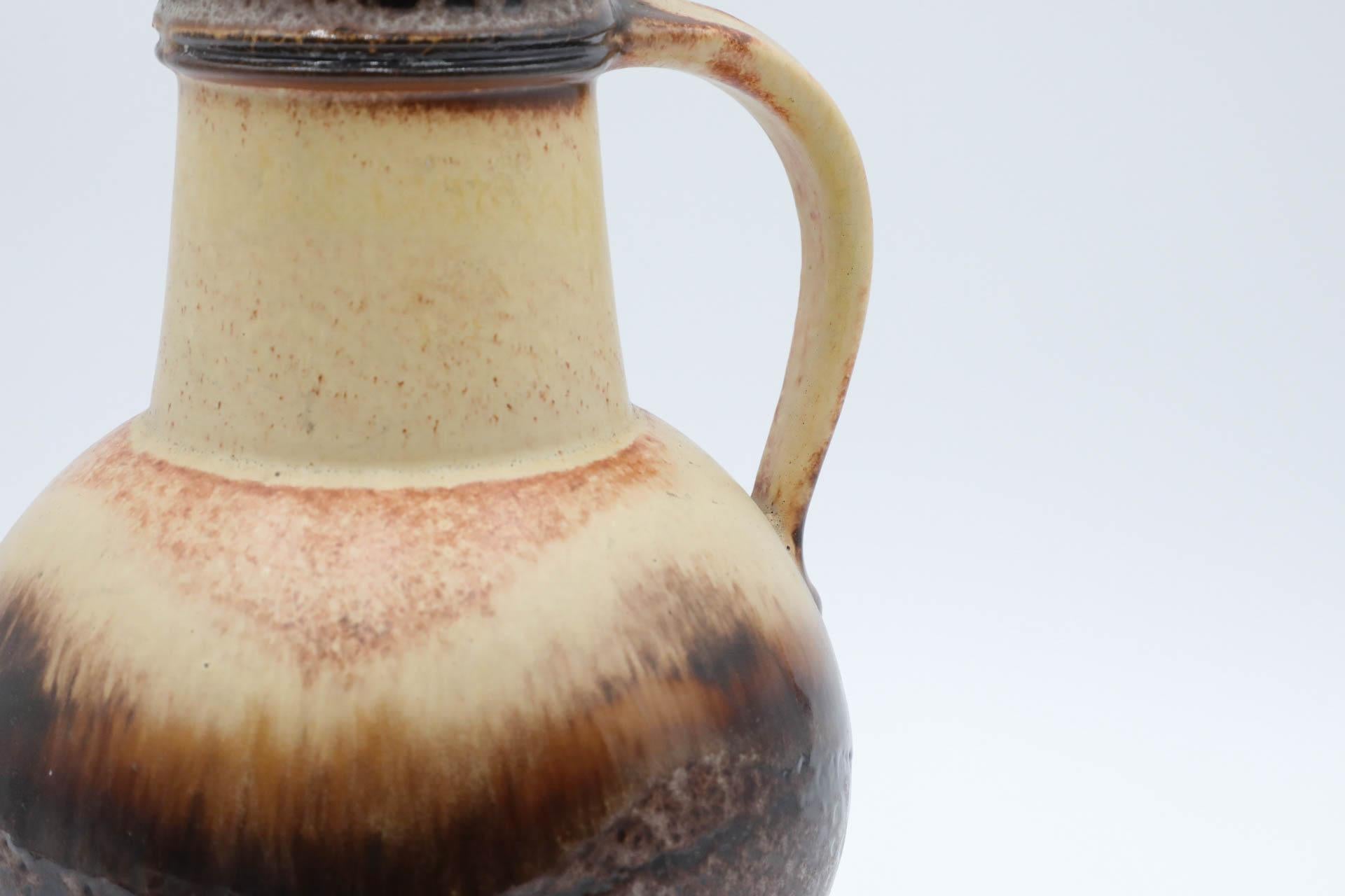 Westdeutscher Keramikkrug oder Vase aus der Mitte des Jahrhunderts im Angebot 4