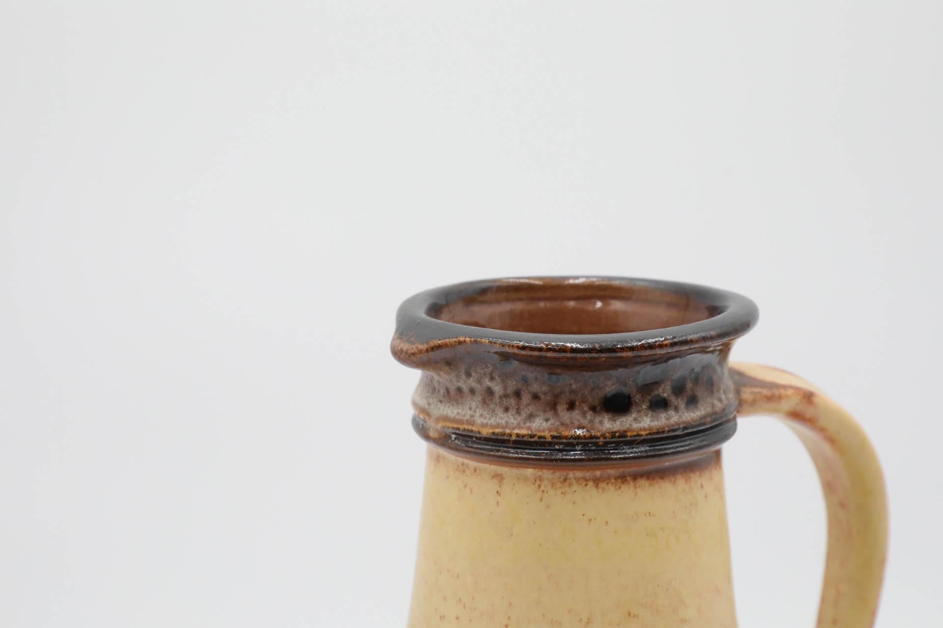 Westdeutscher Keramikkrug oder Vase aus der Mitte des Jahrhunderts im Angebot 2