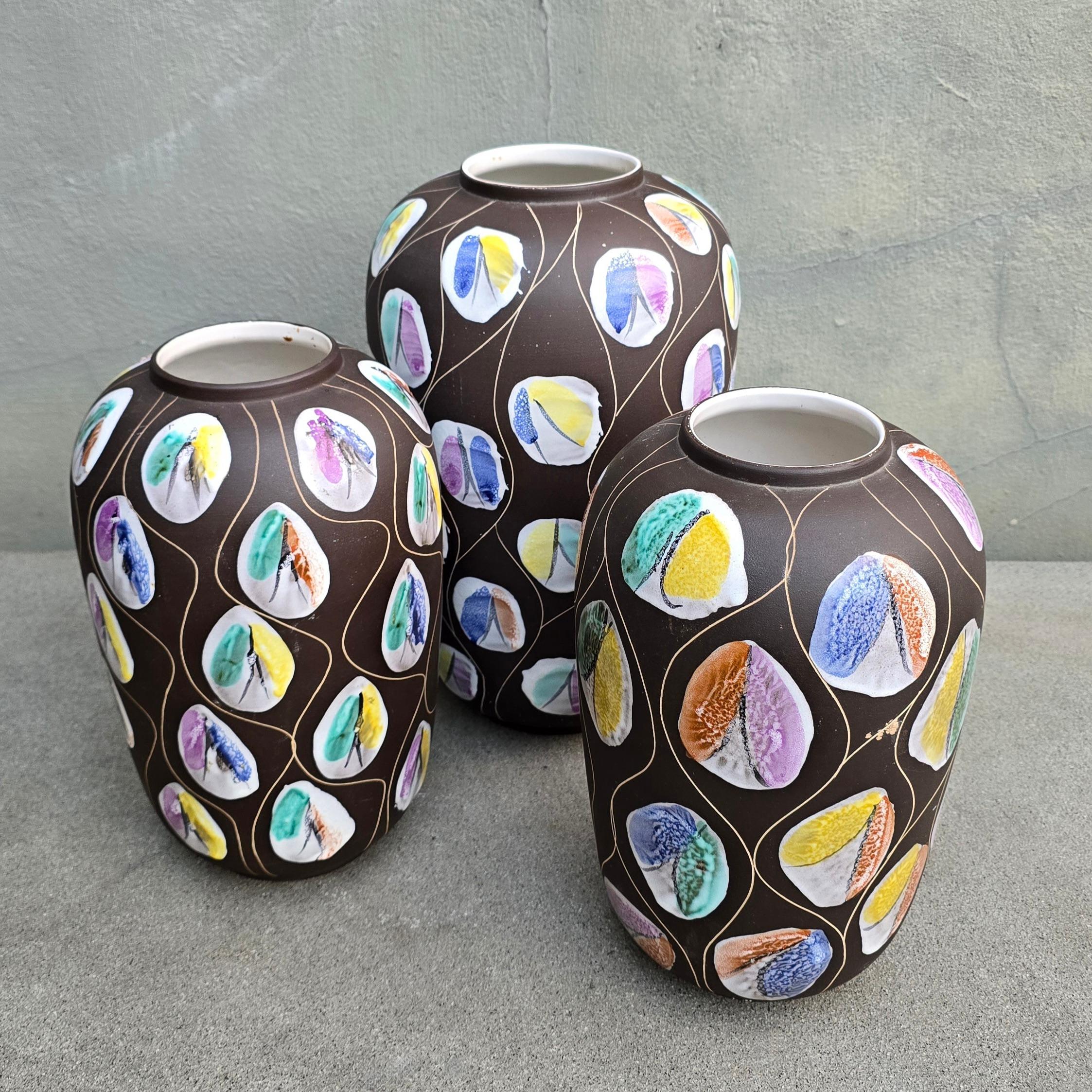 Vases en céramique de l'Allemagne de l'Ouest du milieu du siècle dernier, ensemble de trois Bon état - En vente à Antwerp, BE