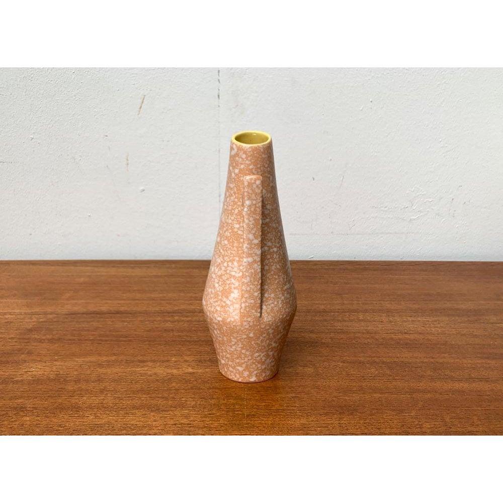 Vaso a caraffa WGP di Scheurich, metà secolo, West German Pottery, anni '60, in ottime condizioni. Disegnato dal 1960 al 1969 Prove ufficiali di autenticità come cataloghi d'epoca, dischi di design.

Informazioni aggiuntive:
Materiali: