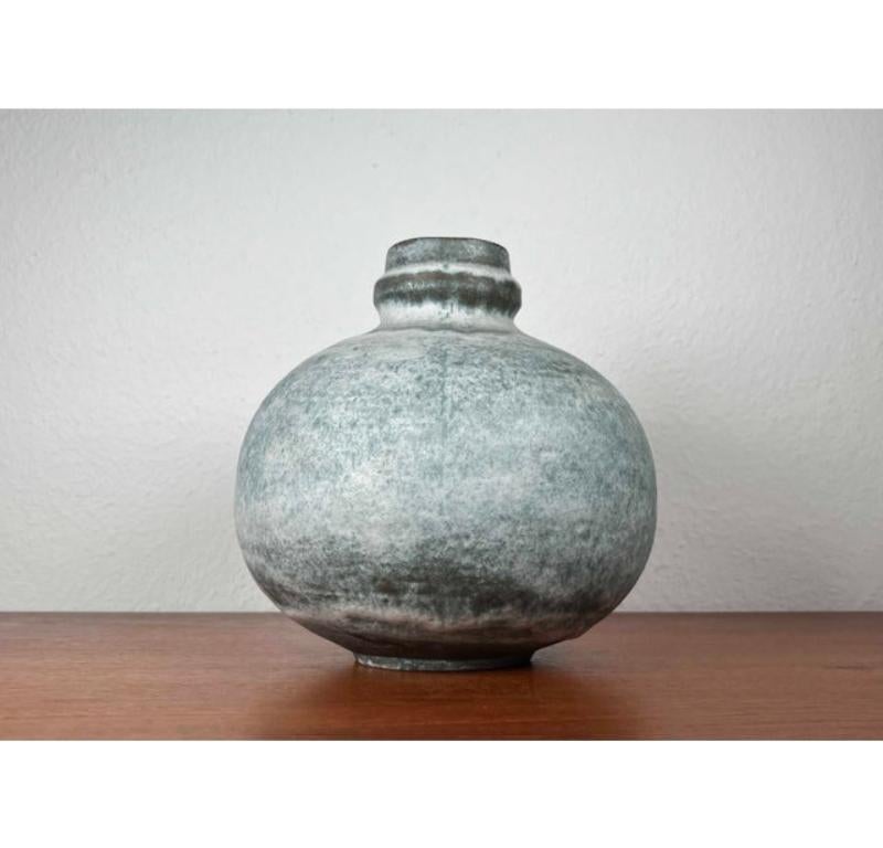 20ième siècle Vase carafe WGP en poterie West German Pottery du milieu du siècle de Carstens Tönnieshof, 1960s en vente