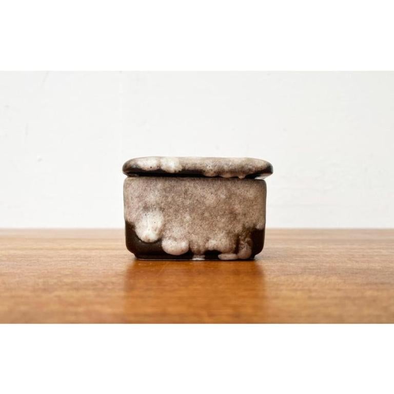 Ceramica Scatola di lava grassa WGP in ceramica West German Pottery di metà secolo con coperchio, anni '60 in vendita