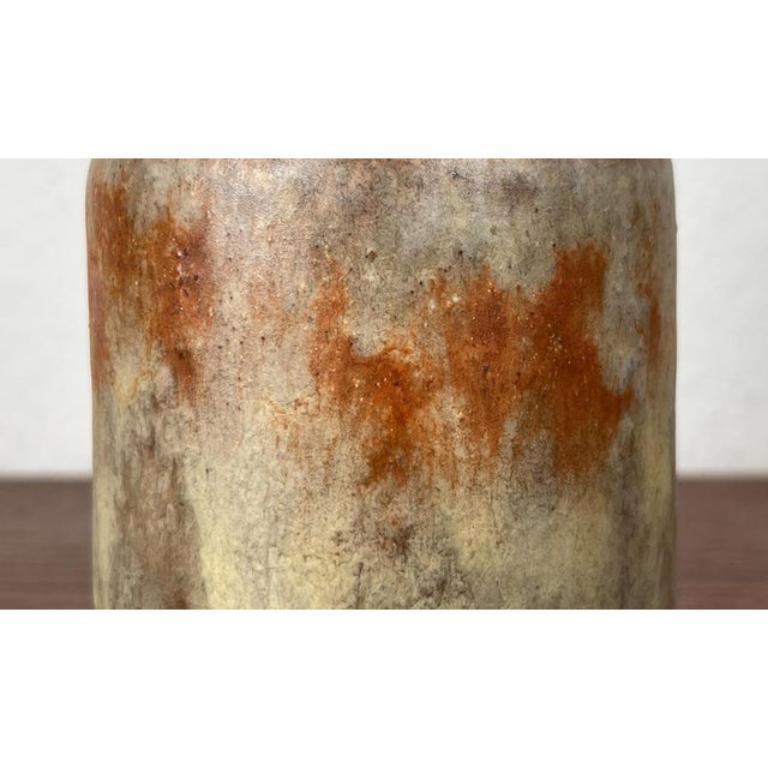 Vaso in ceramica West German Pottery WGP Fat Lava di Ruscha, 1960, in ottime condizioni. Progettato dal 1960 al 1969 prove ufficiali di autenticità come cataloghi d'epoca, dischi di design.

Informazioni aggiuntive:
Materiali: Ceramica
Colore: