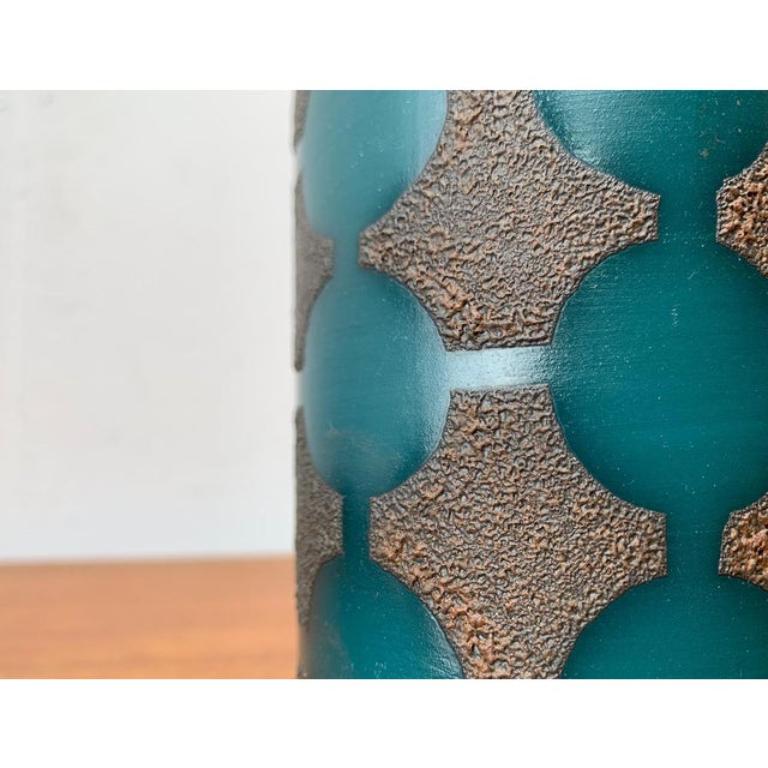 Vaso WGP di Dümler & Breiden, anni '60, in ottime condizioni. Progettato dal 1960 al 1969 prove ufficiali di autenticità come cataloghi d'epoca, dischi di design.

Informazioni aggiuntive:
Materiali: Ceramica
Colore: marrone
Stili: Medioevo