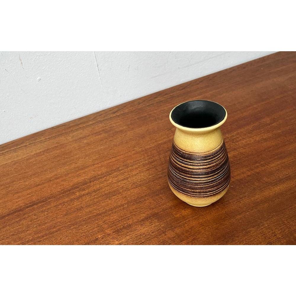 Tedesco Vaso WGP di metà secolo in West German Pottery di Jasba in vendita