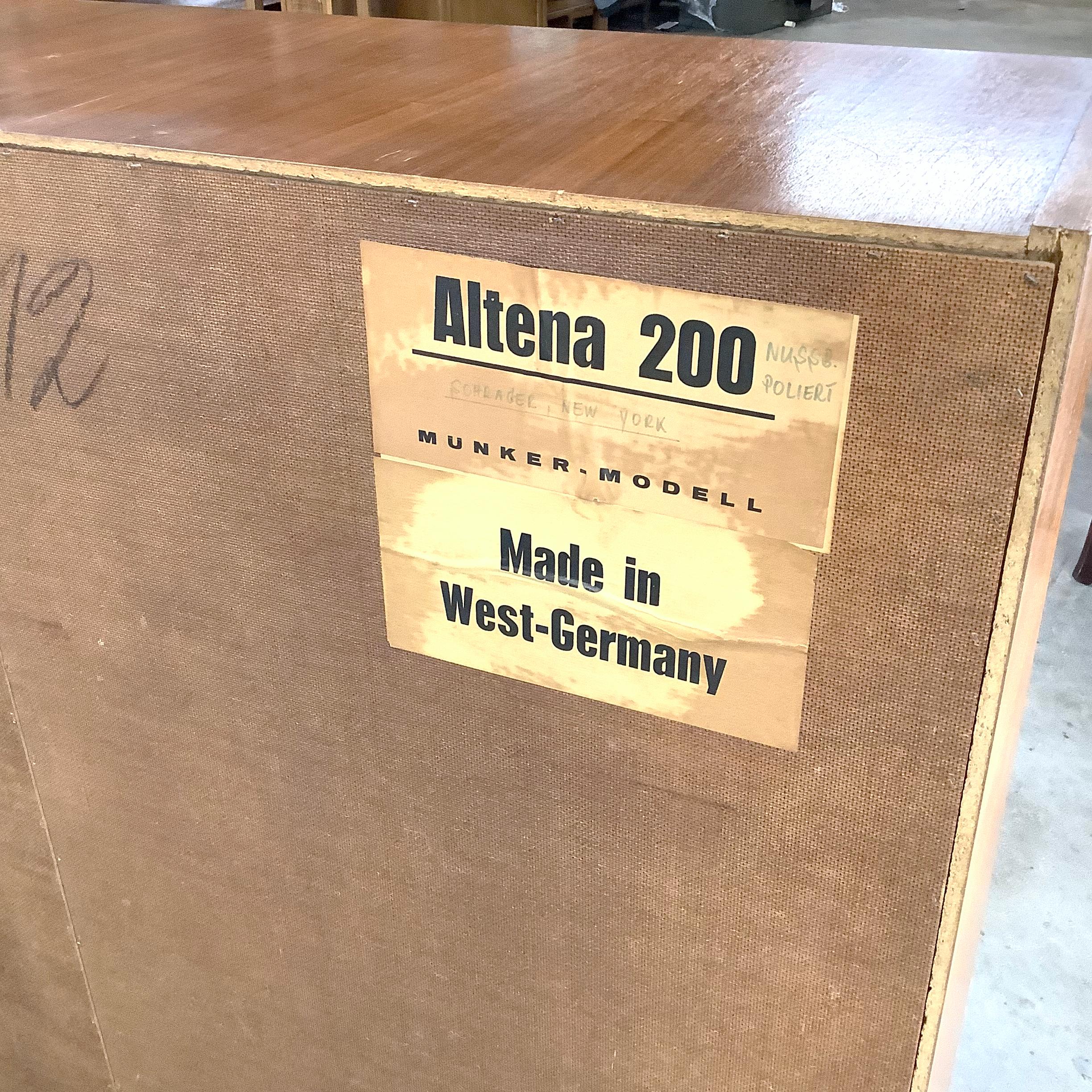Mid-Century West German Sideboard With Bar Topper In Good Condition In Trenton, NJ