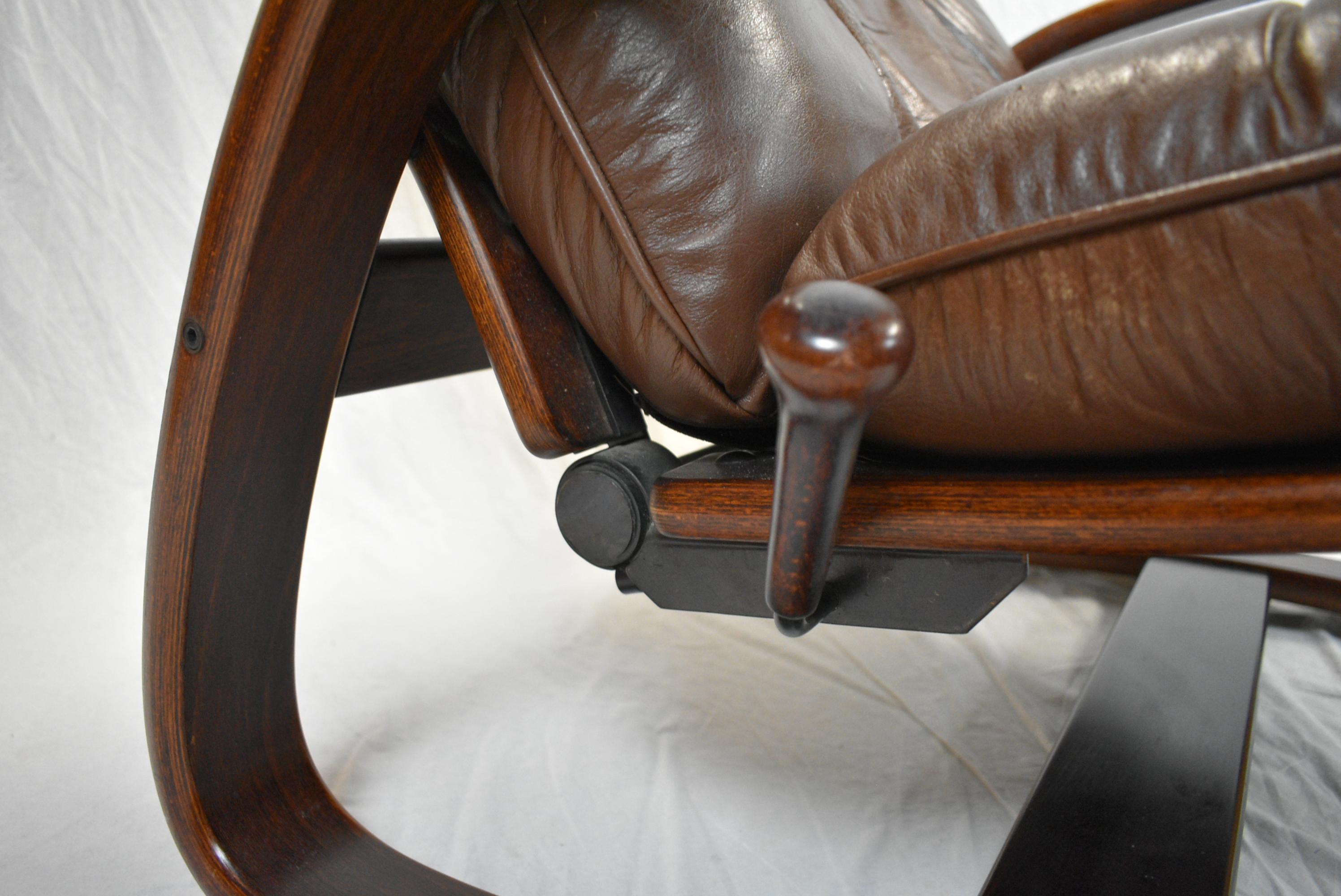 Norwegian Mid Century Westnofa Leather Reclining Lounge Chair, 1960s