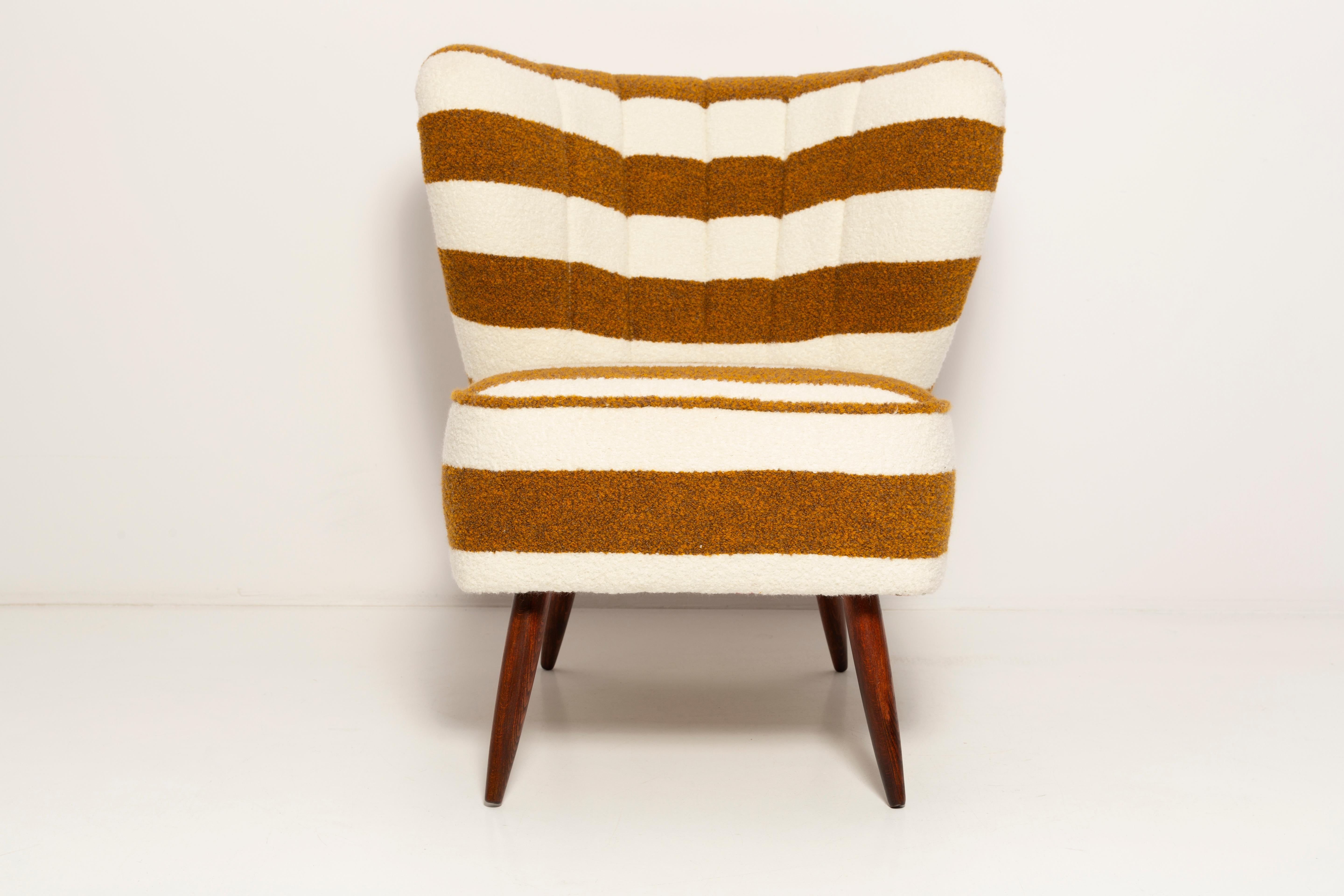Mid Century White and Mustard Boucle Club Armchair, Europe, 1960s For Sale 4