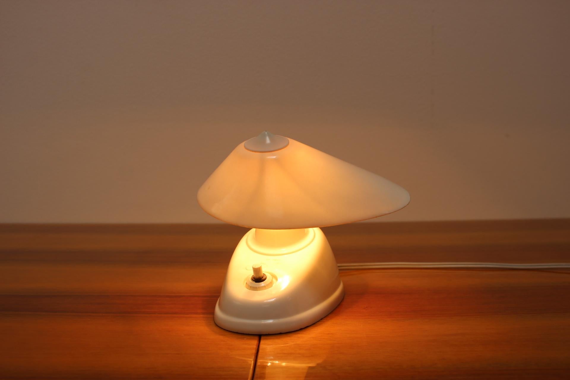 Mid-Century White Bakelite Table or Wall Lamp, 1960s 5