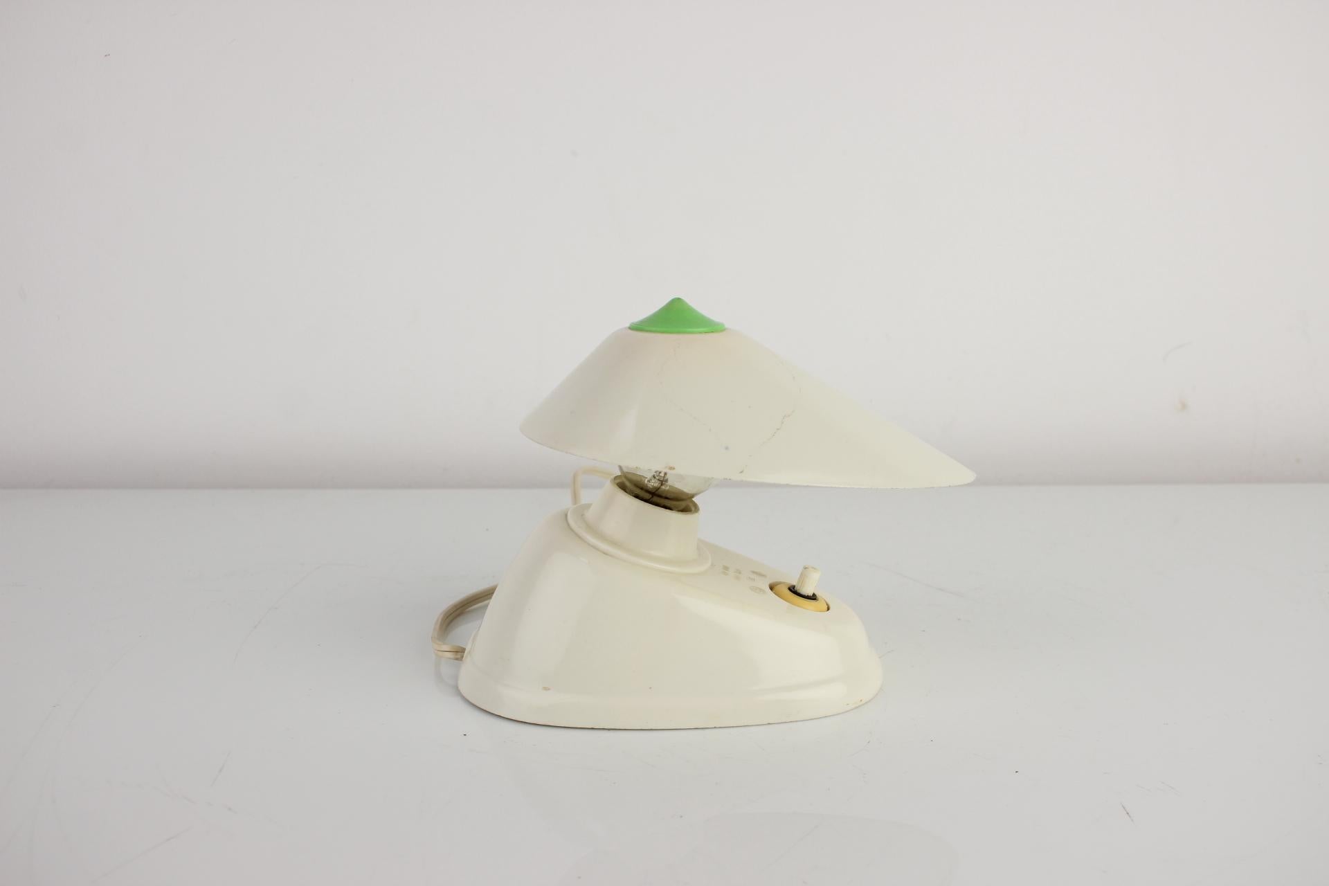 Mid-Century Modern Mid-Century White Bakelite Table or Wall Lamp, 1960s For Sale