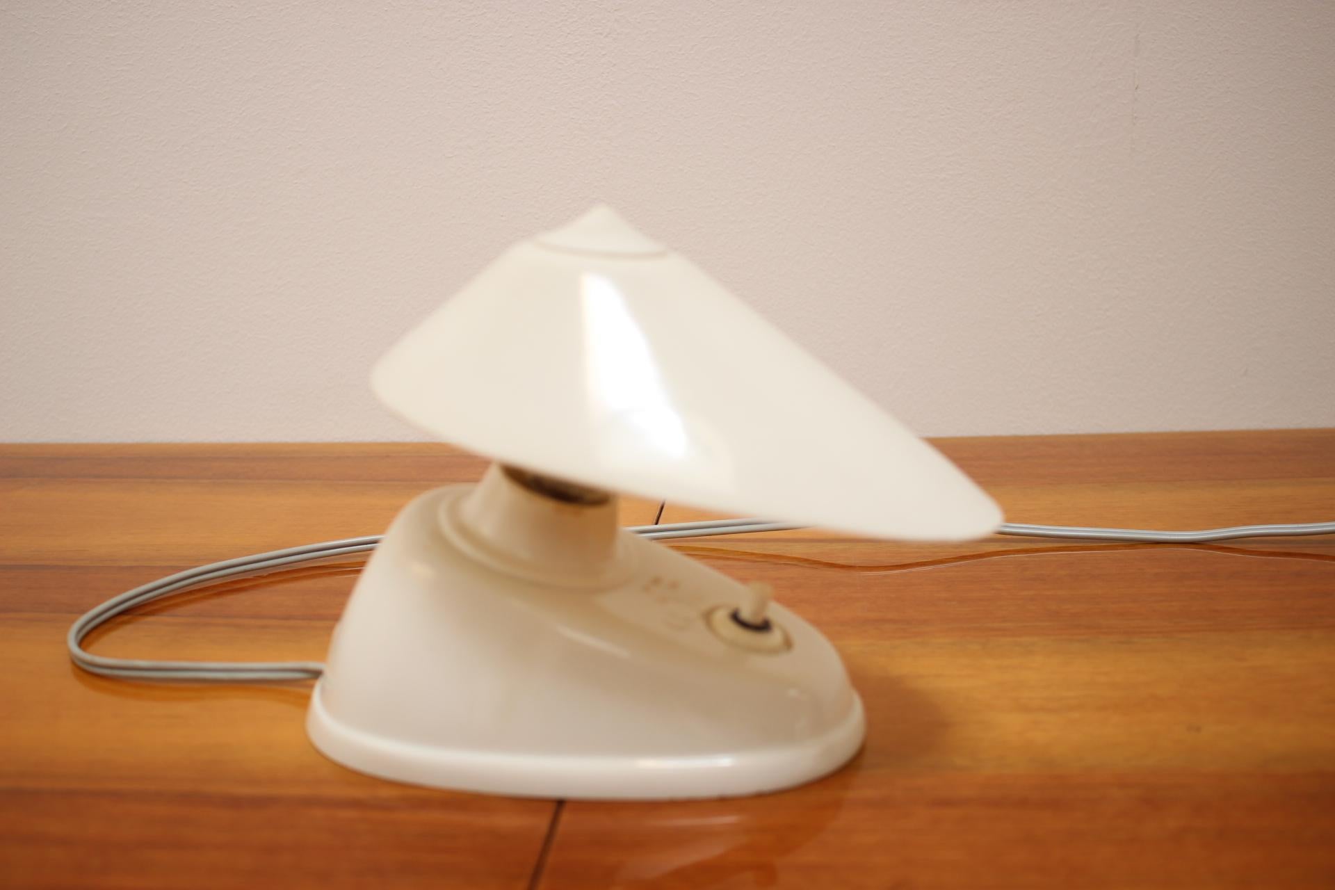 Czech Mid-Century White Bakelite Table or Wall Lamp, 1960s