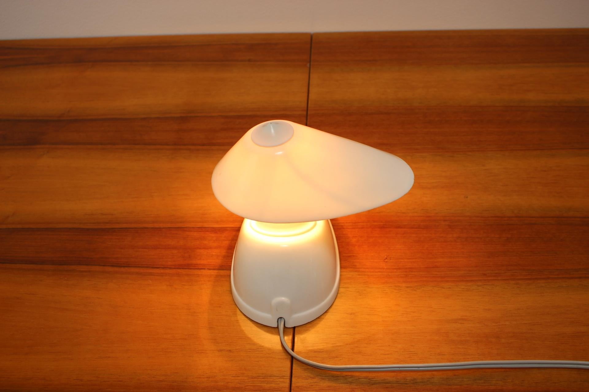 Mid-Century White Bakelite Table or Wall Lamp, 1960s 3